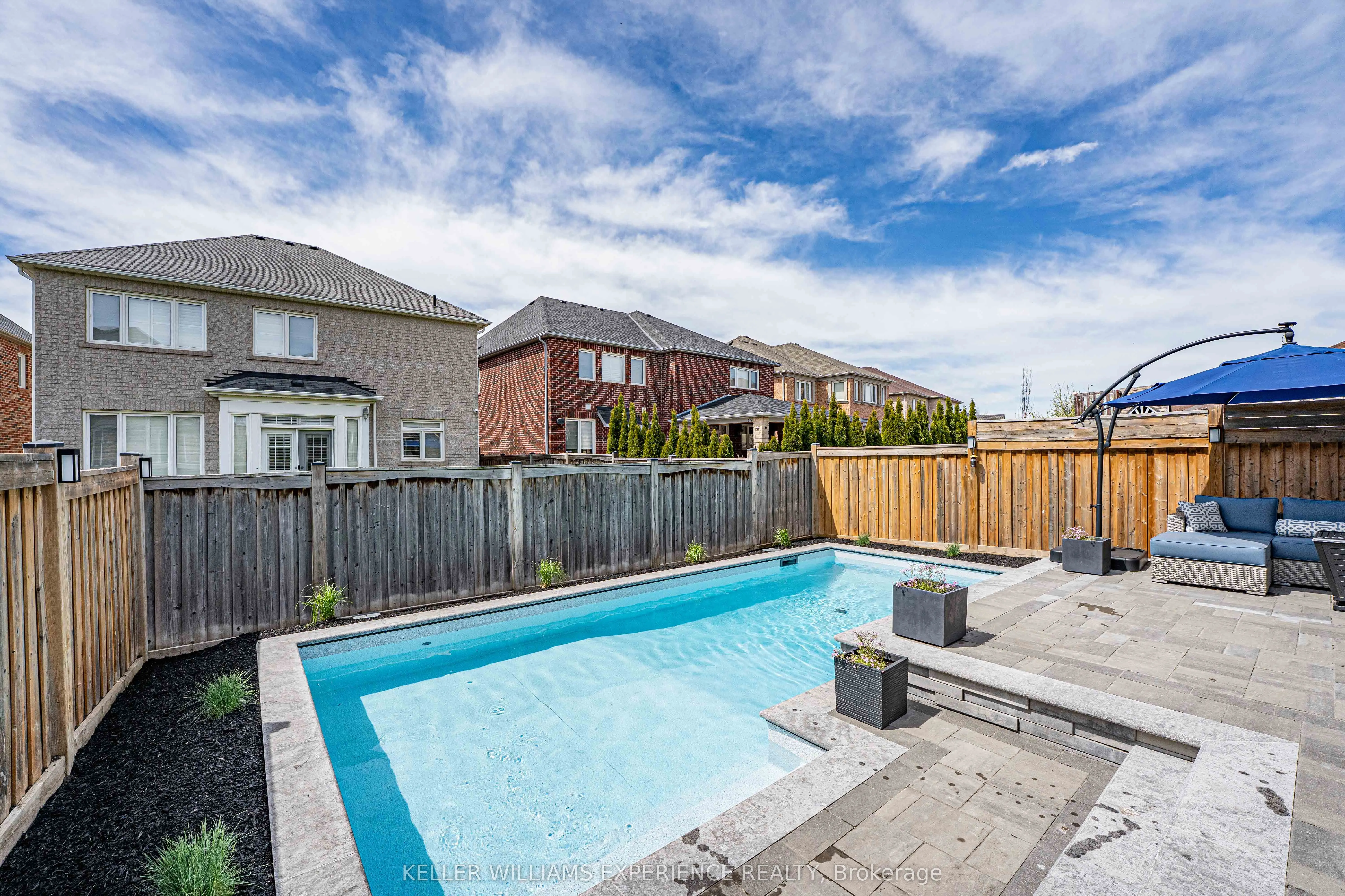 229 Blue Dasher Boulevard