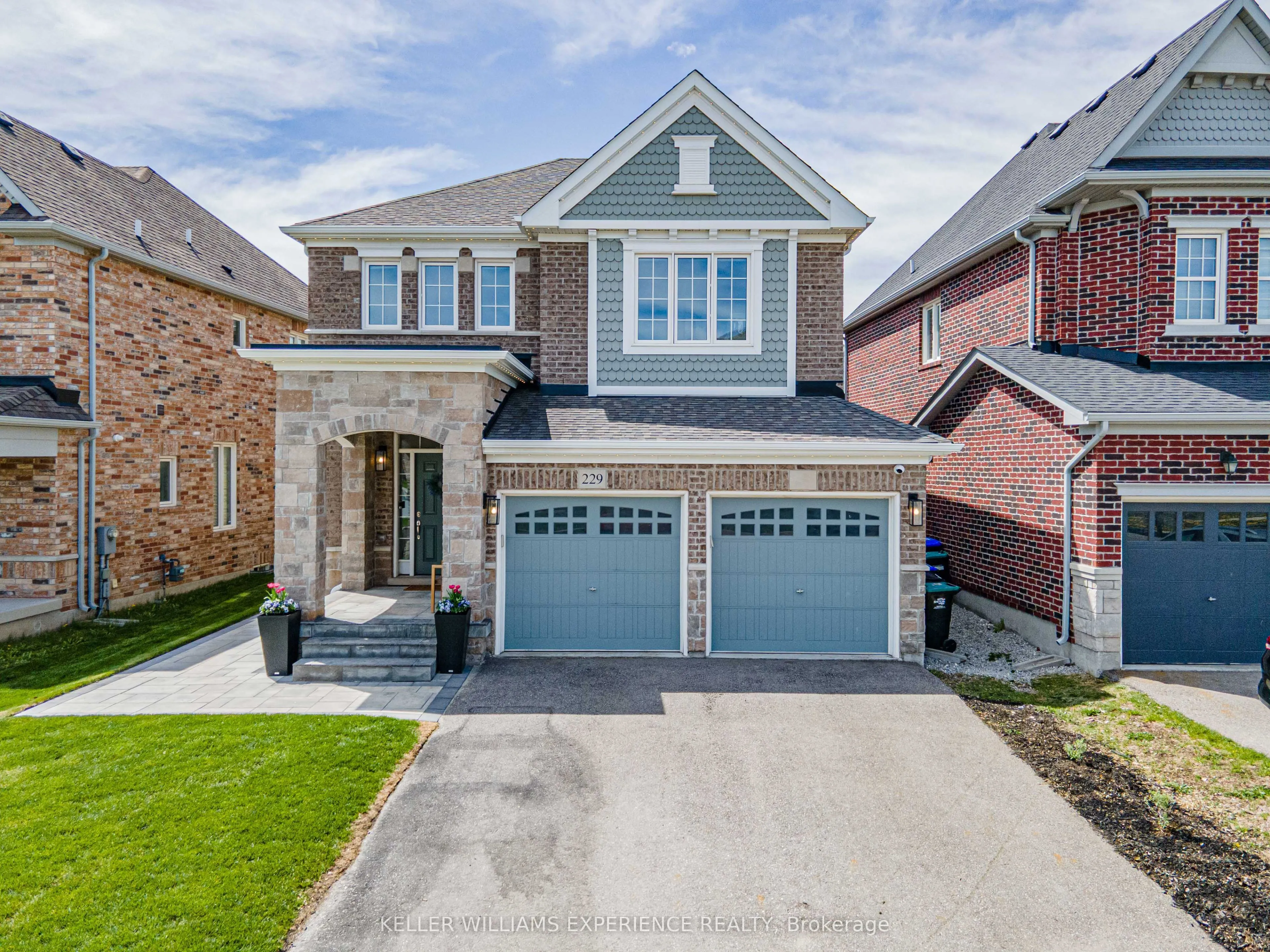 229 Blue Dasher Boulevard