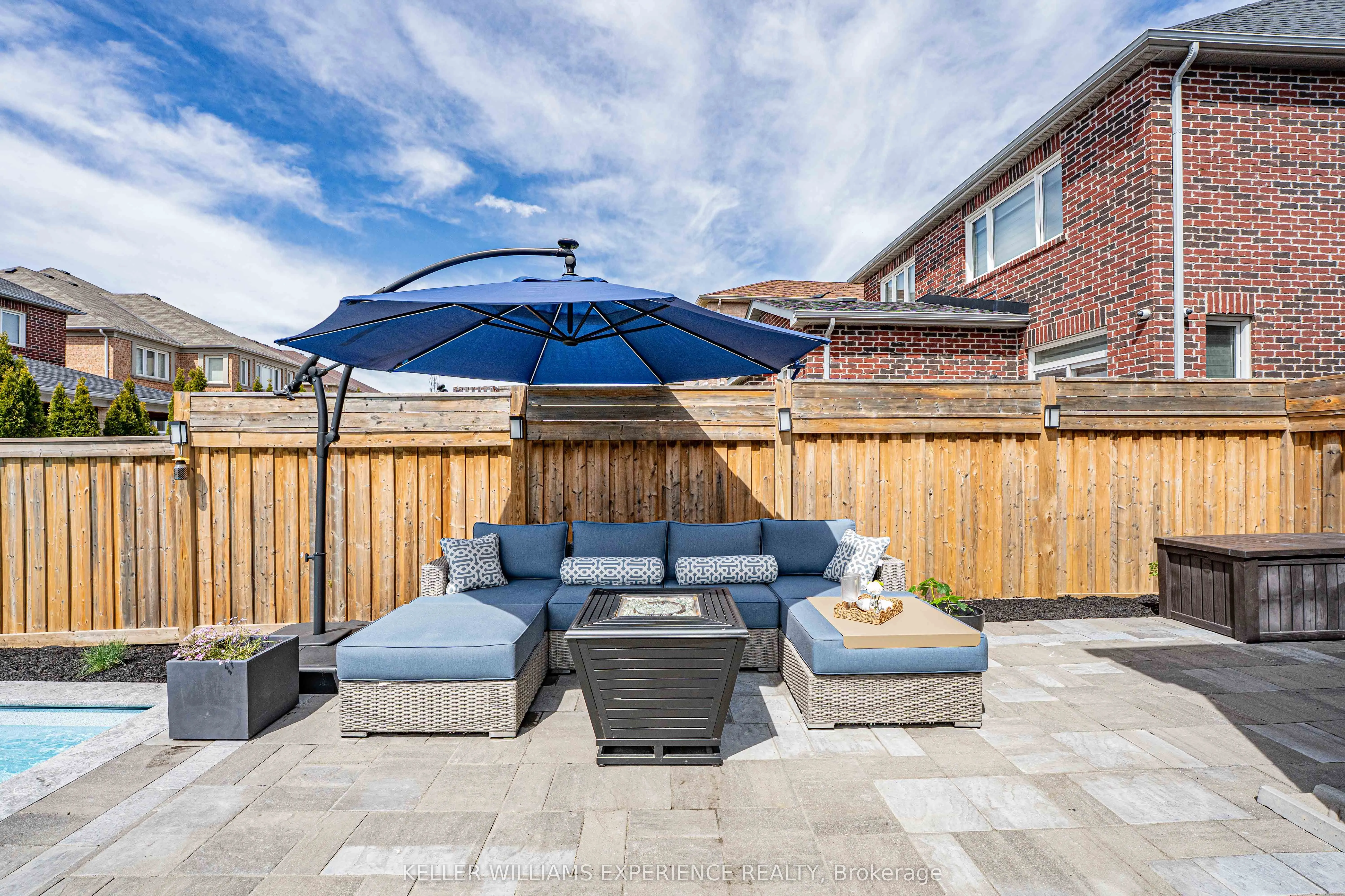 229 Blue Dasher Boulevard