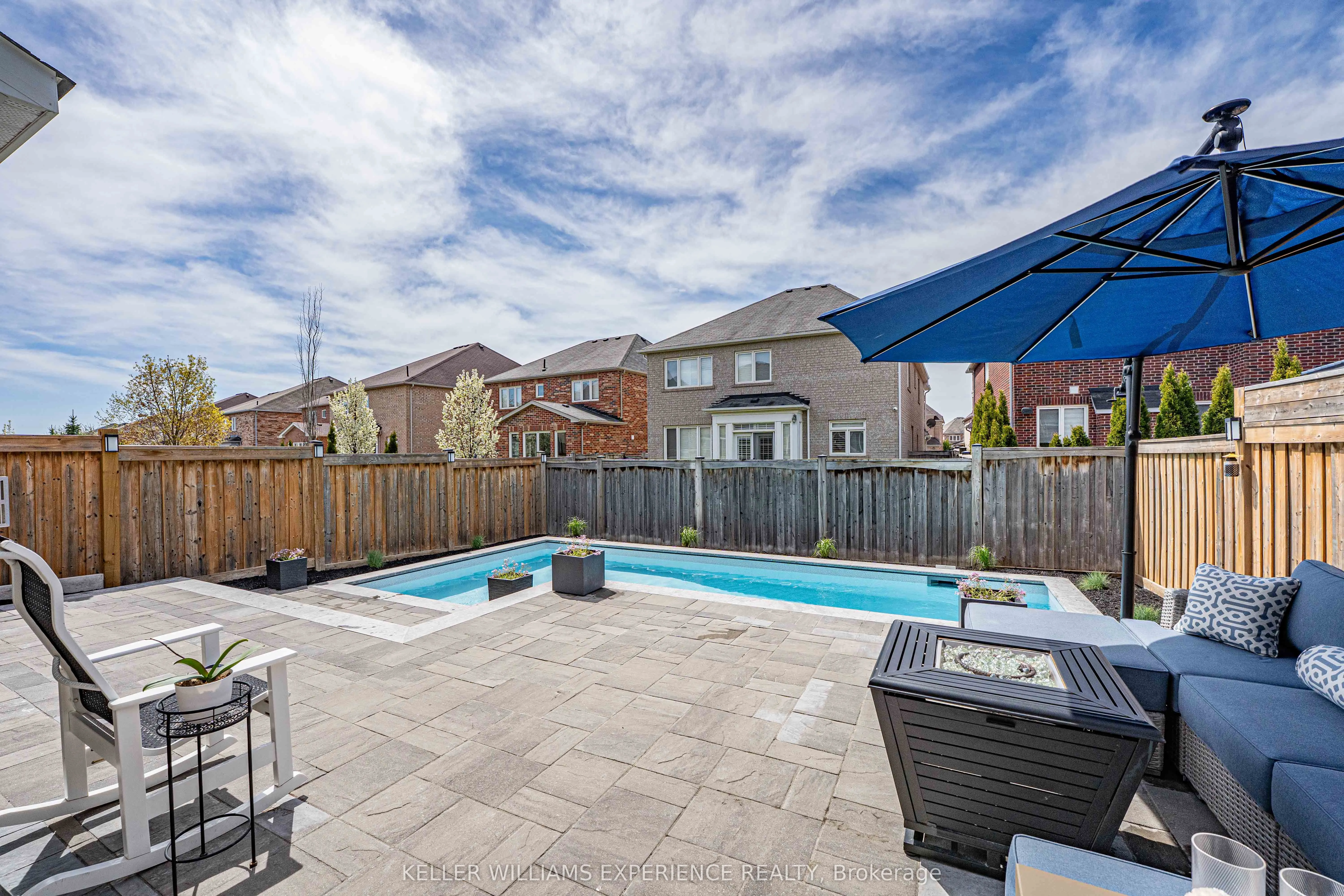 229 Blue Dasher Boulevard