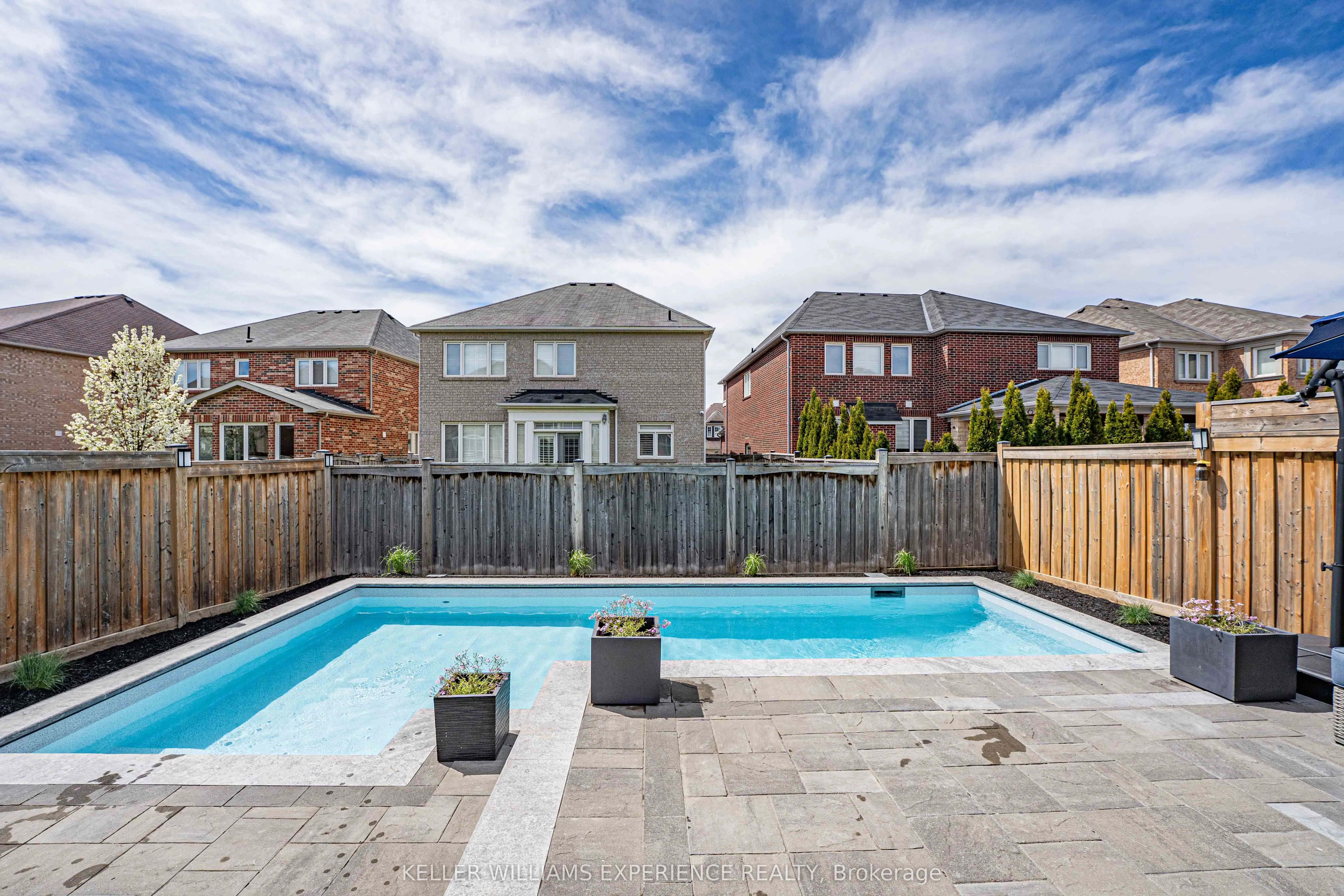 229 Blue Dasher Boulevard