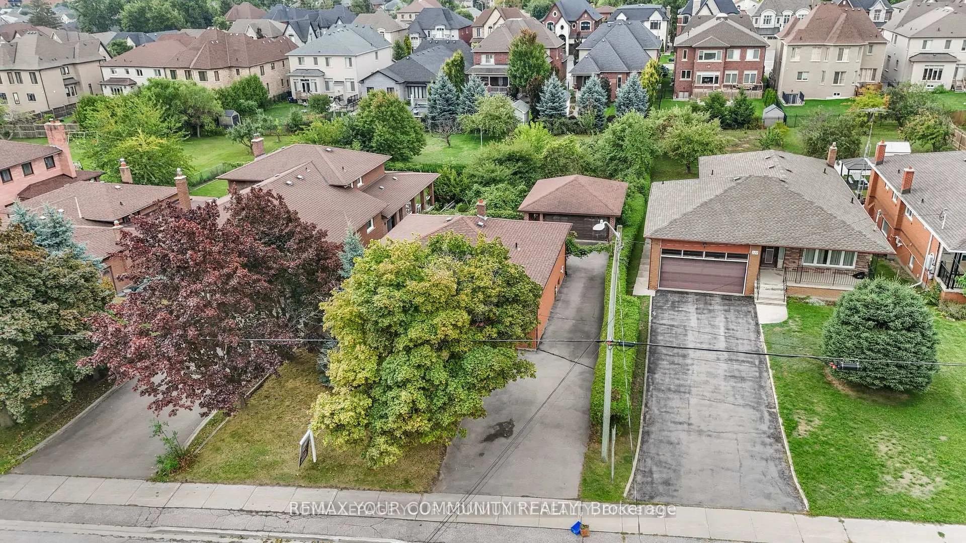 221 Elgin Mills Road W
