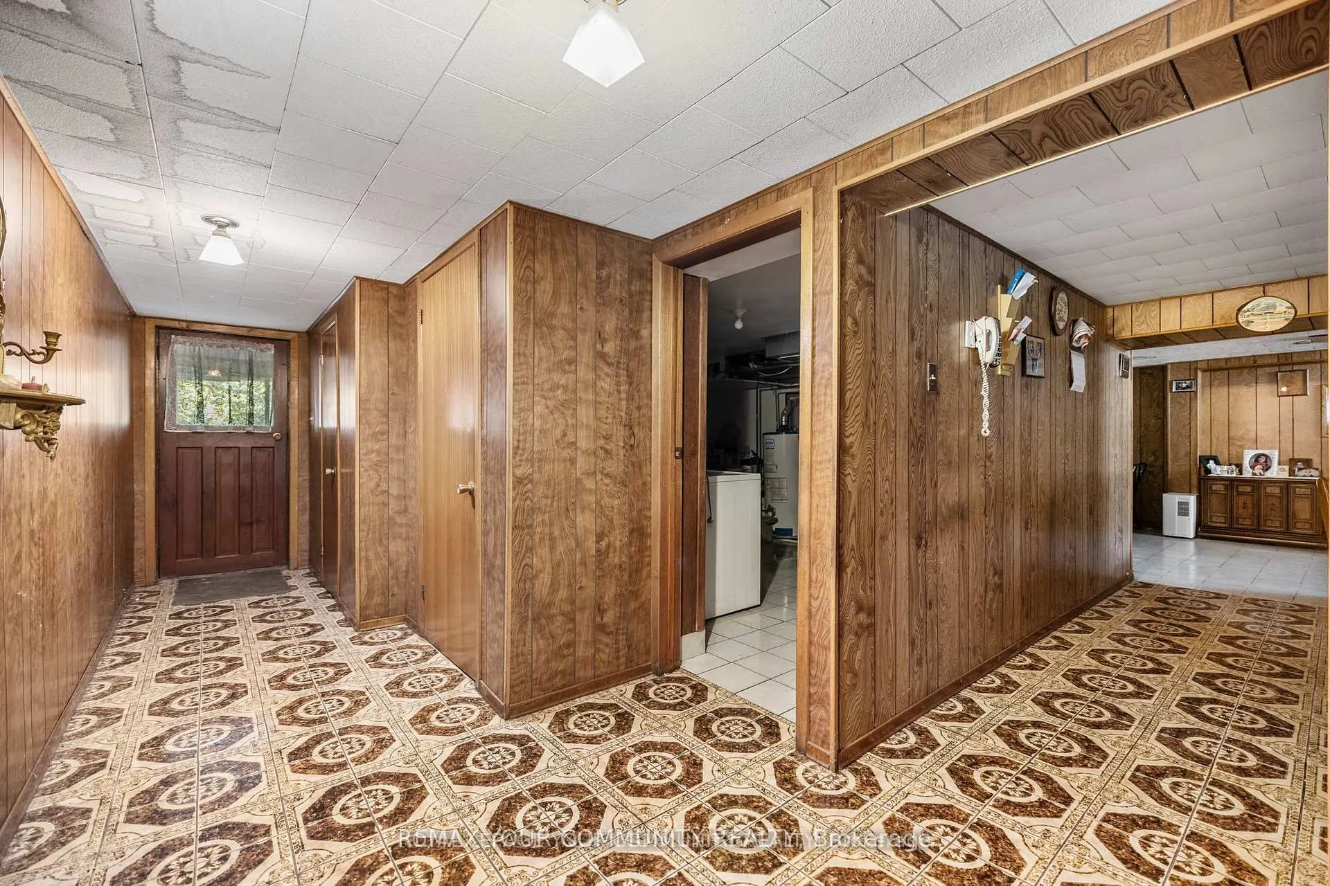 221 Elgin Mills Road W