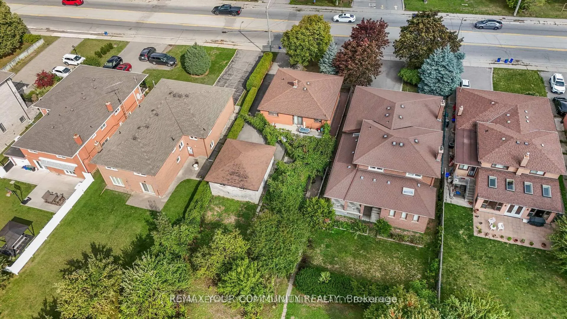 221 Elgin Mills Road W