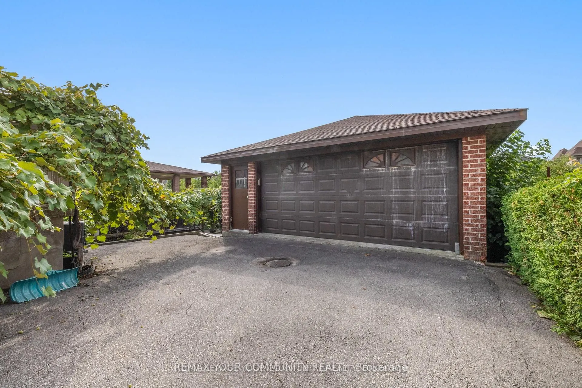 221 Elgin Mills Road W