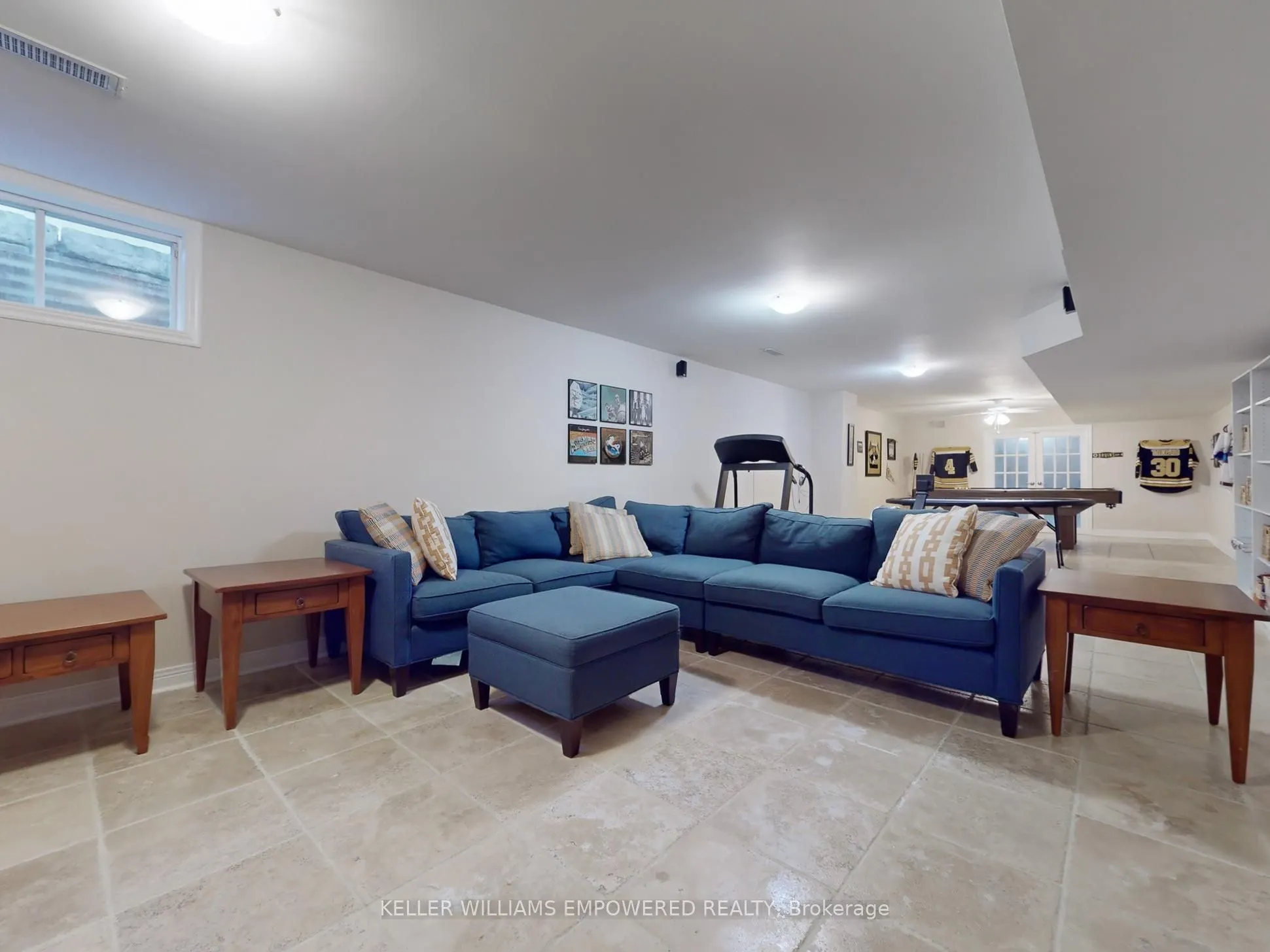 544 Woodland Acres Crescent