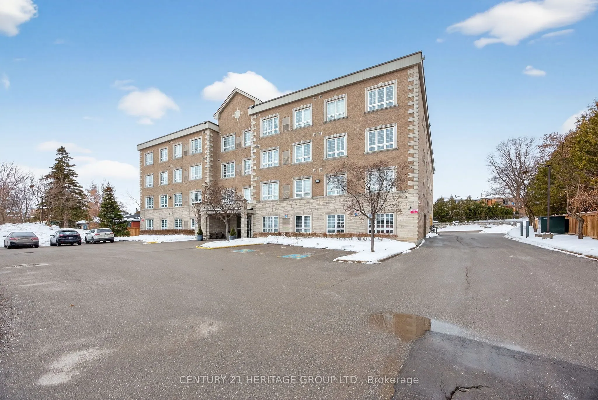 112 Simcoe Road #214