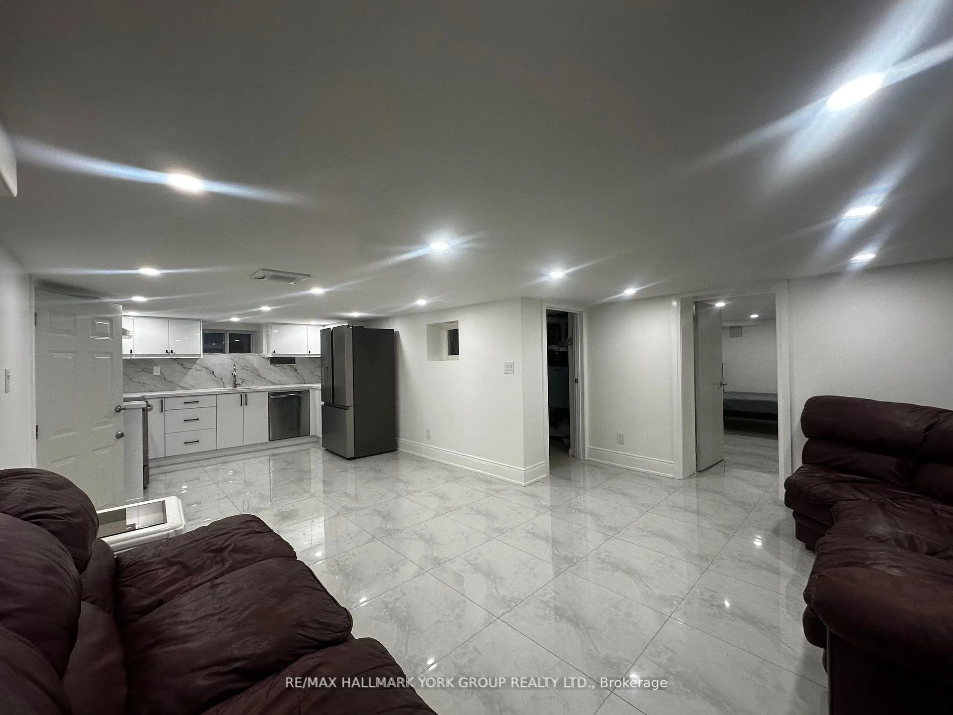420 Osborne Street #Lower