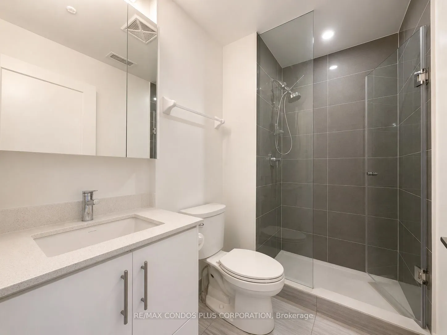 105 Oneida Crescent #503