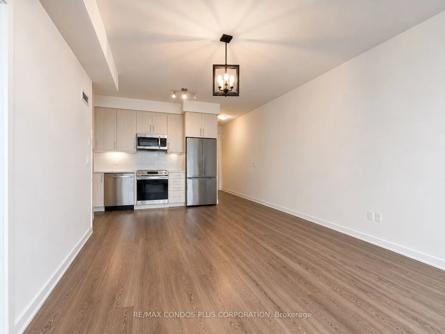 105 Oneida Crescent #503