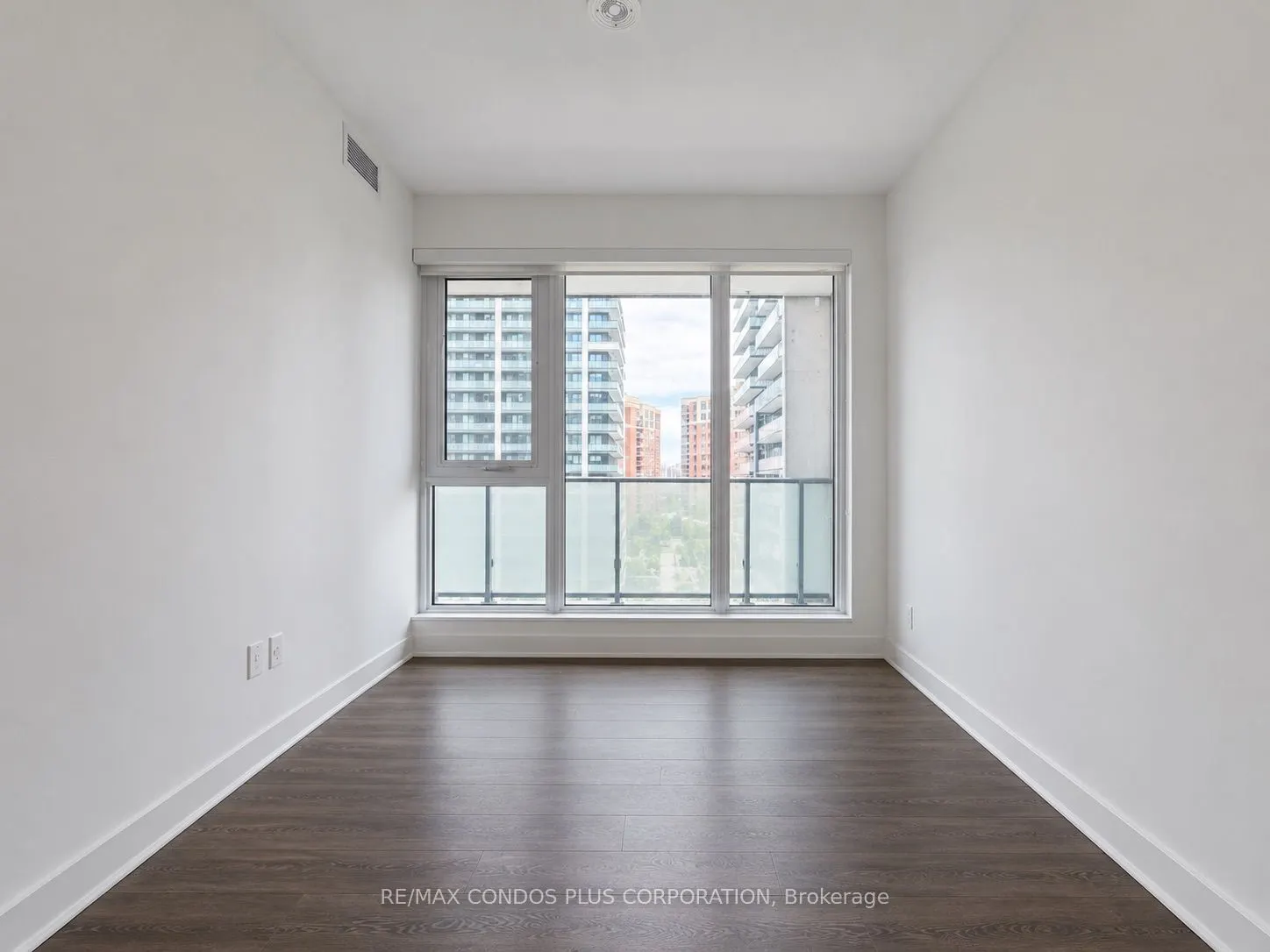 105 Oneida Crescent #503
