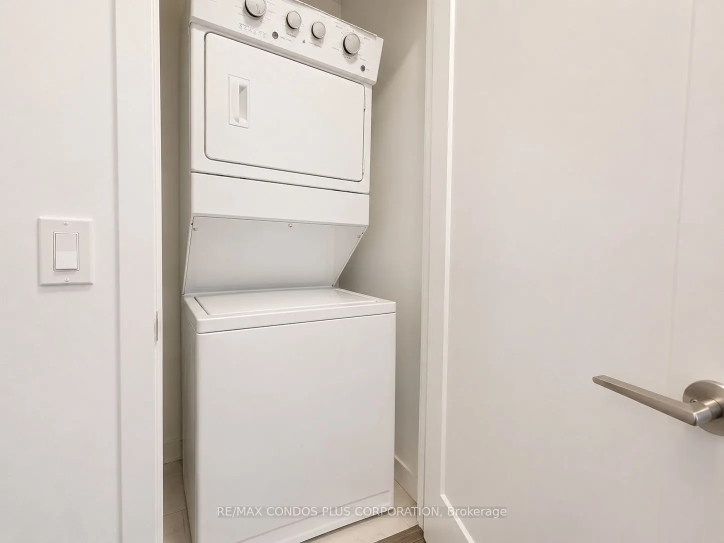 105 Oneida Crescent #503
