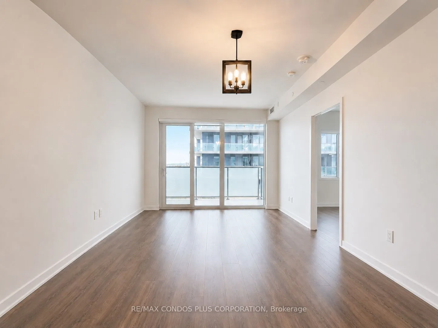 105 Oneida Crescent #503