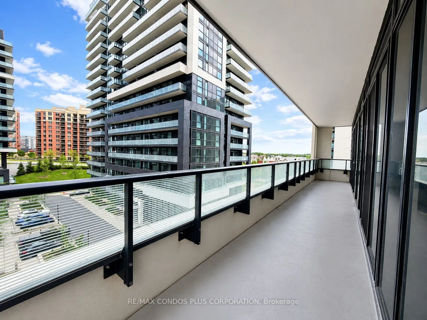 105 Oneida Crescent #503