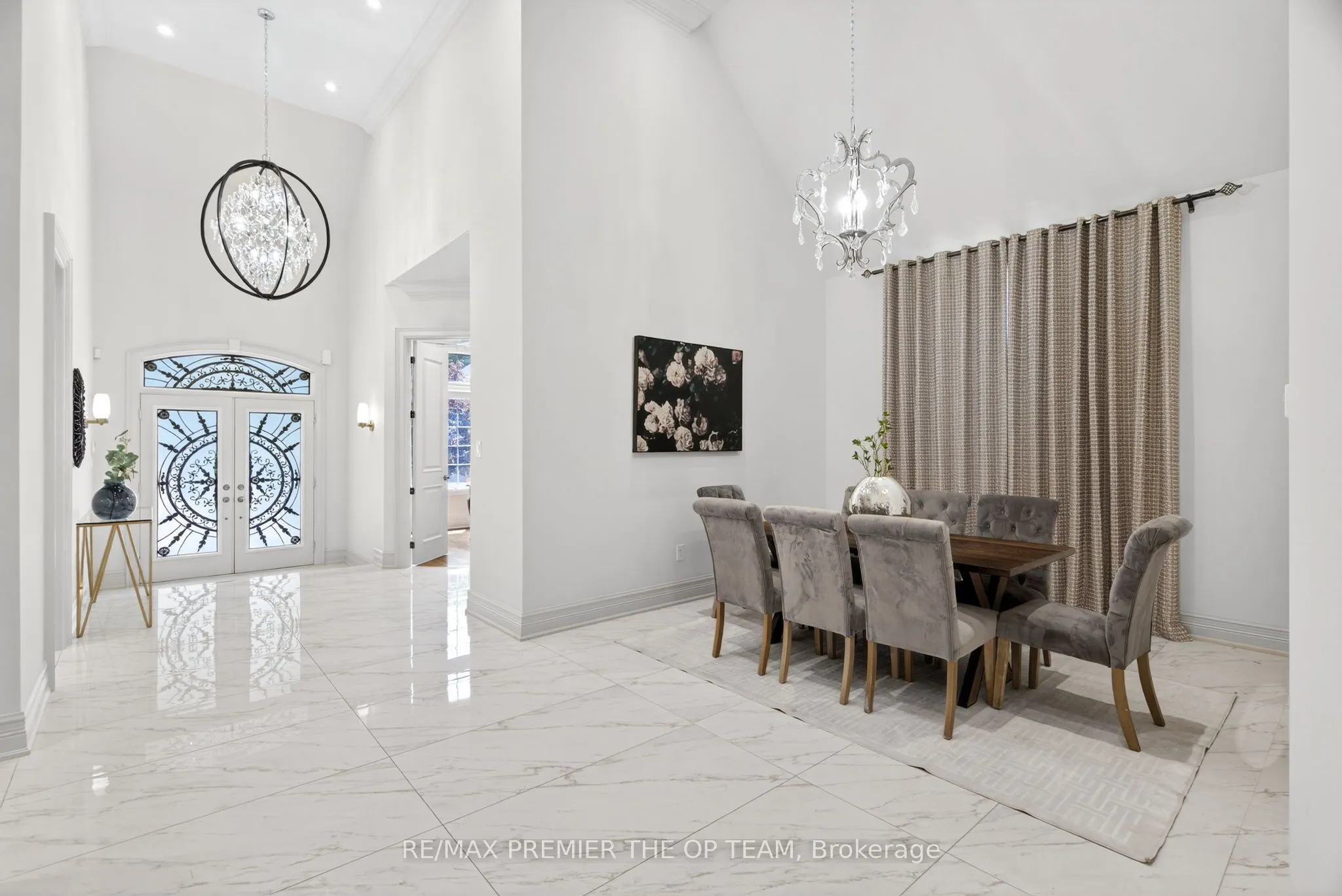 24 Grand Vellore Crescent