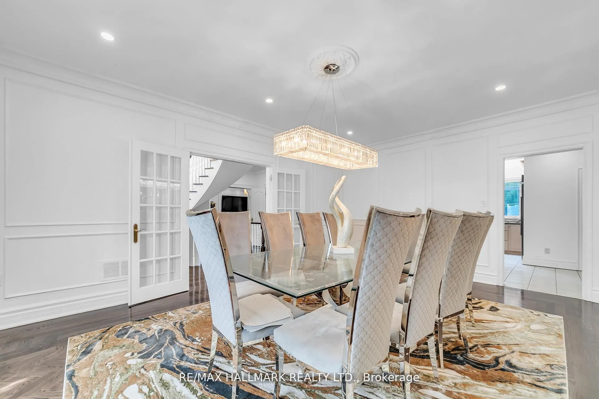 384 Kennedy Street W