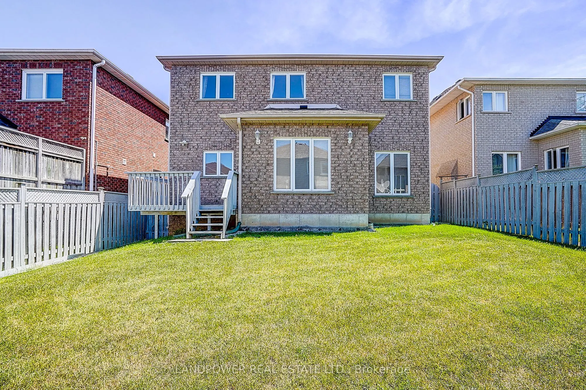 60 Valleyford Avenue