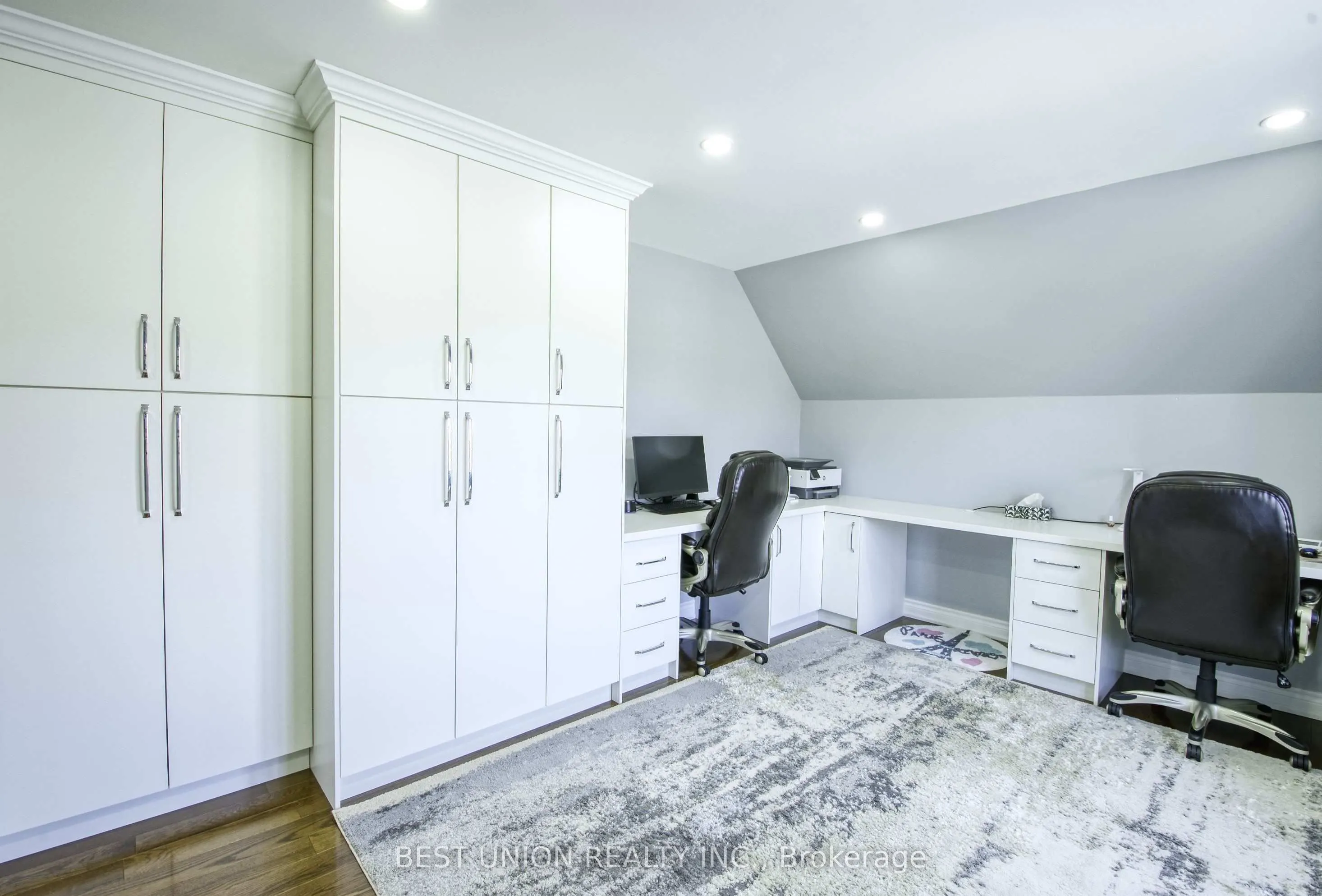 1183 Mctavish Drive