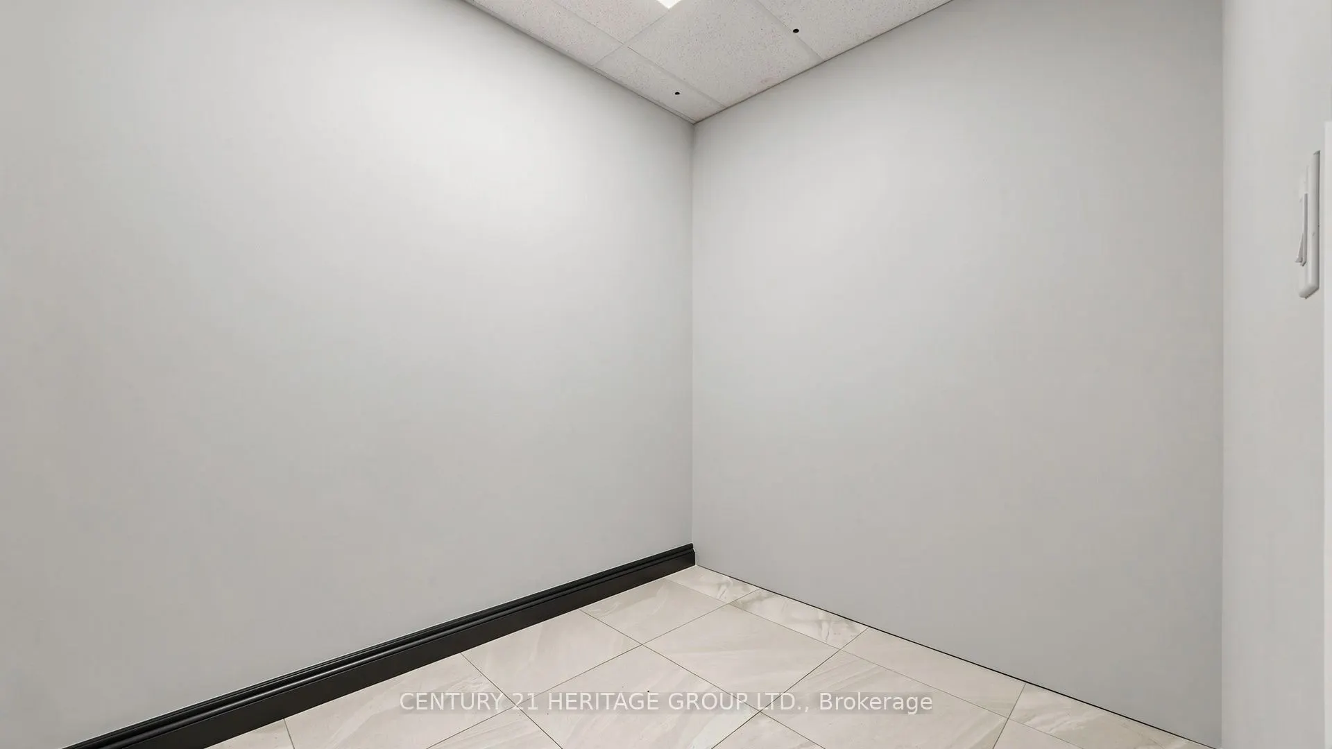 9205 Yonge Street #Level 1 unit 9 (NE-1)