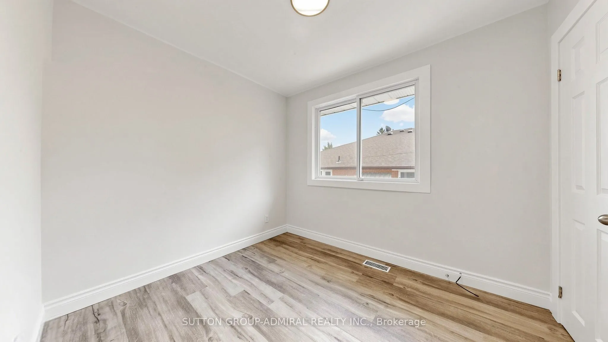 86 Newbury Drive
