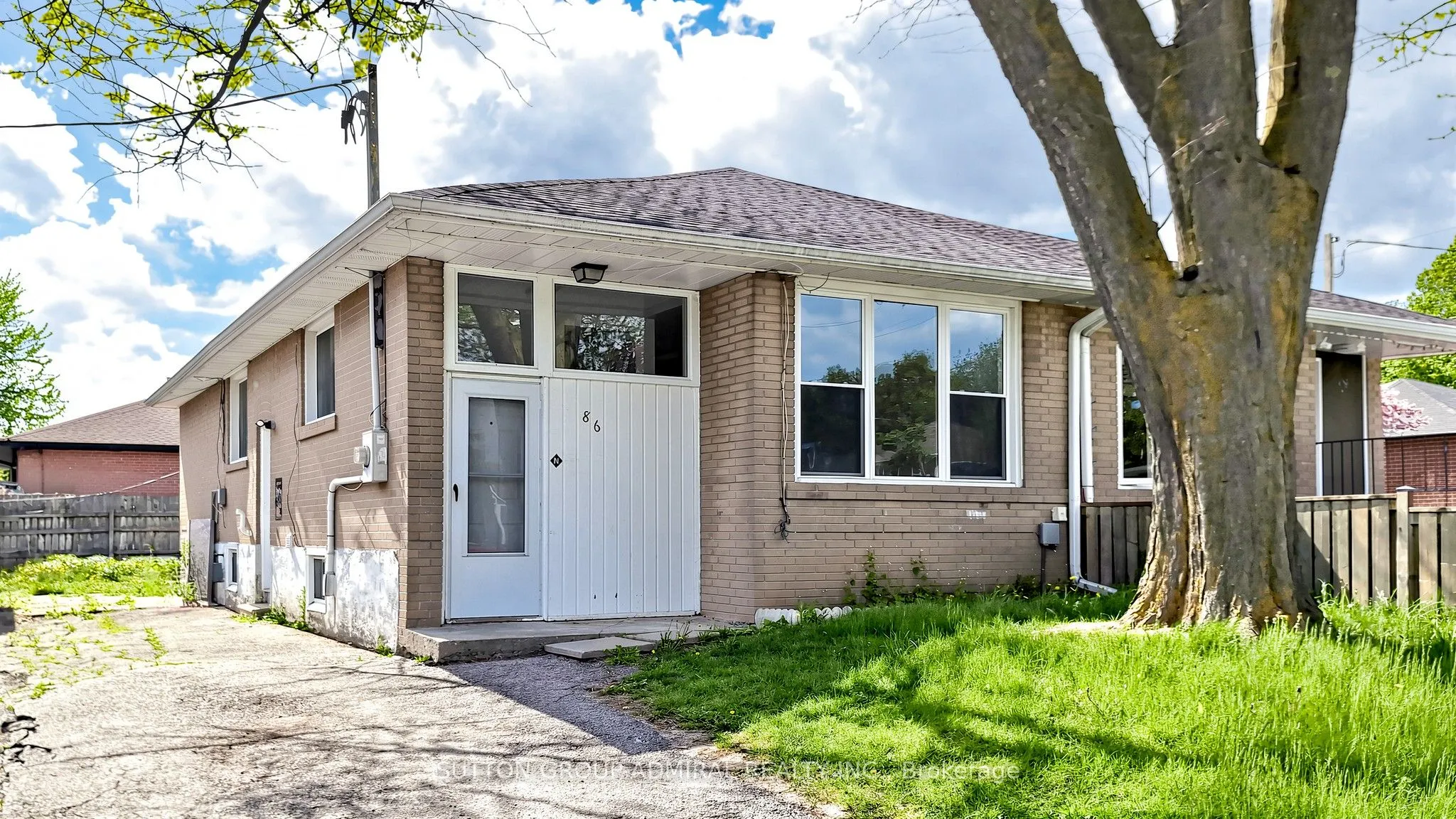 86 Newbury Drive