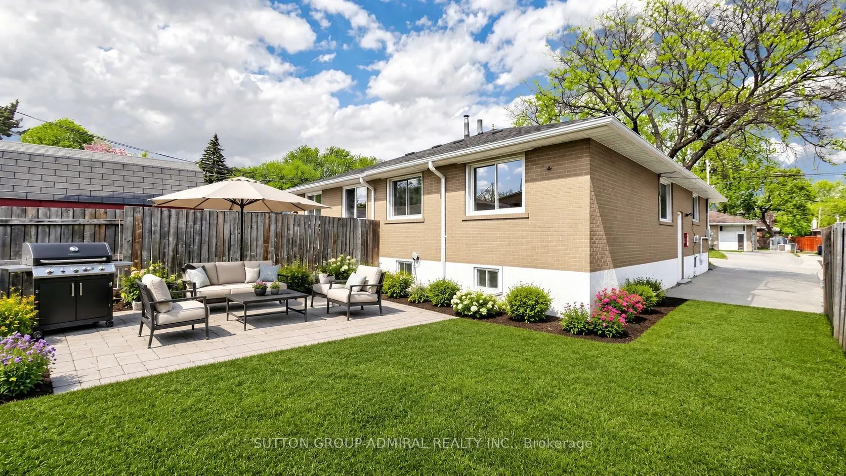 86 Newbury Drive