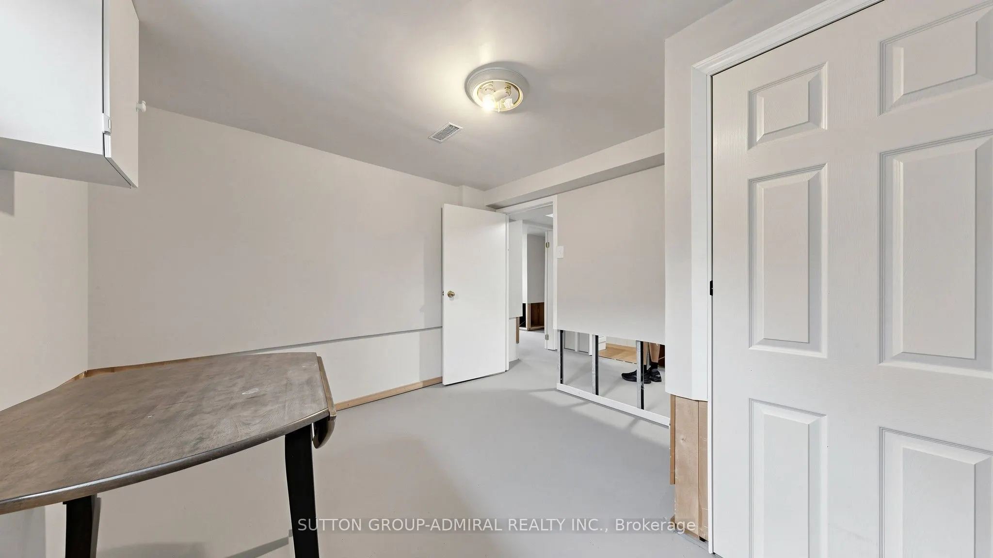 86 Newbury Drive