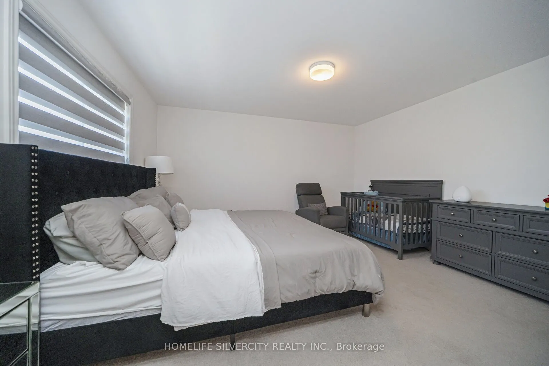 4 Sandhill Crescent