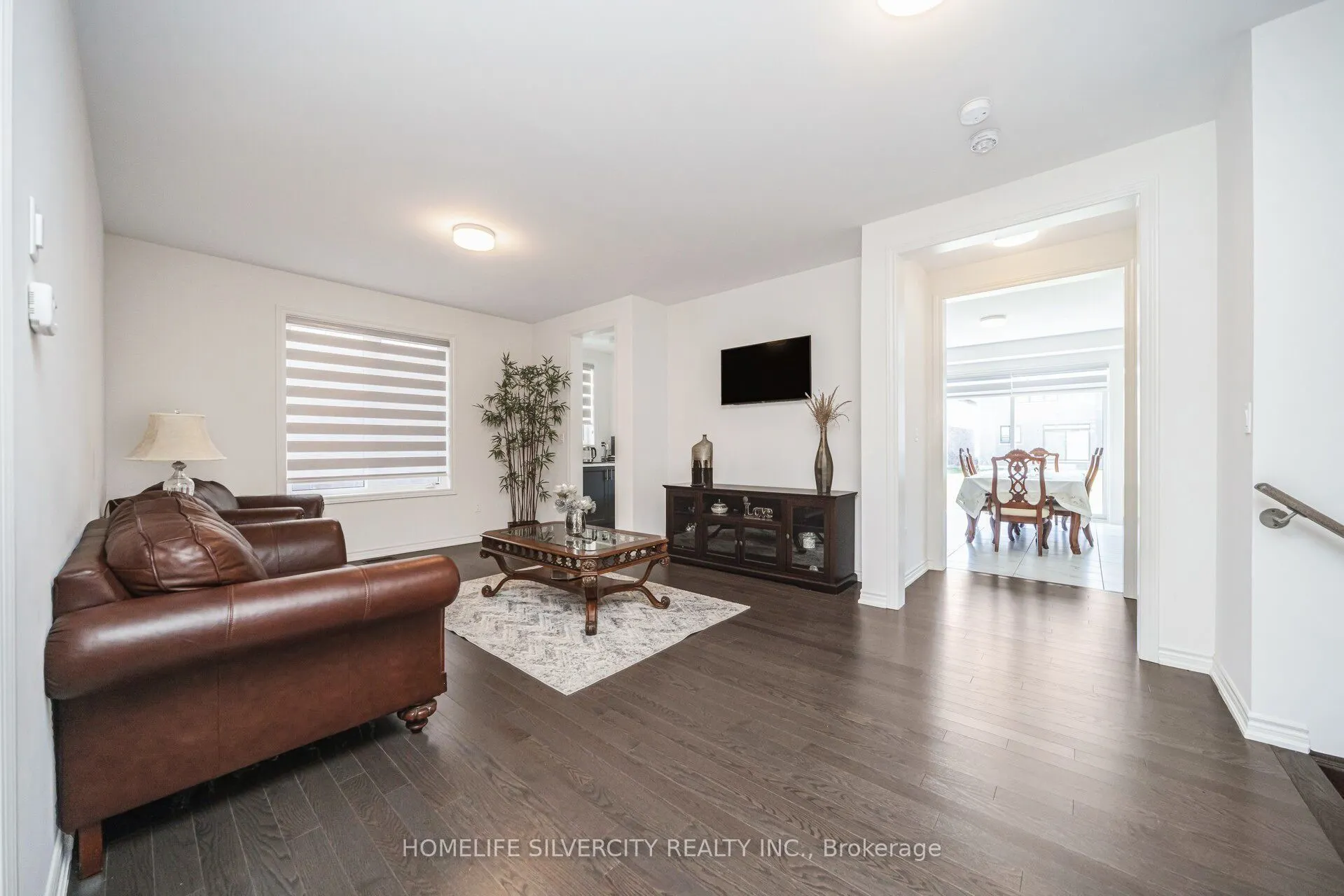 4 Sandhill Crescent