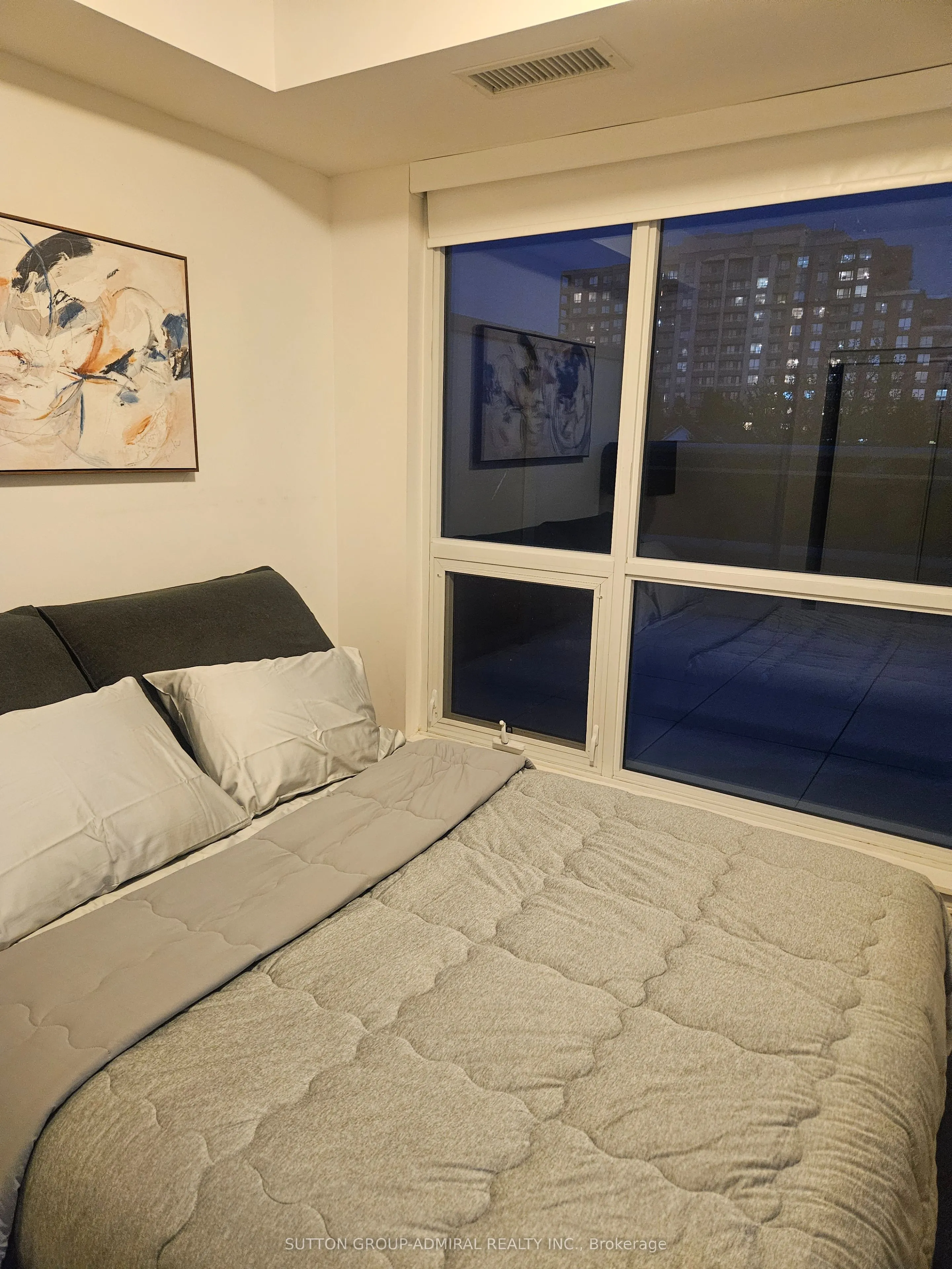 9199 Yonge Street #318