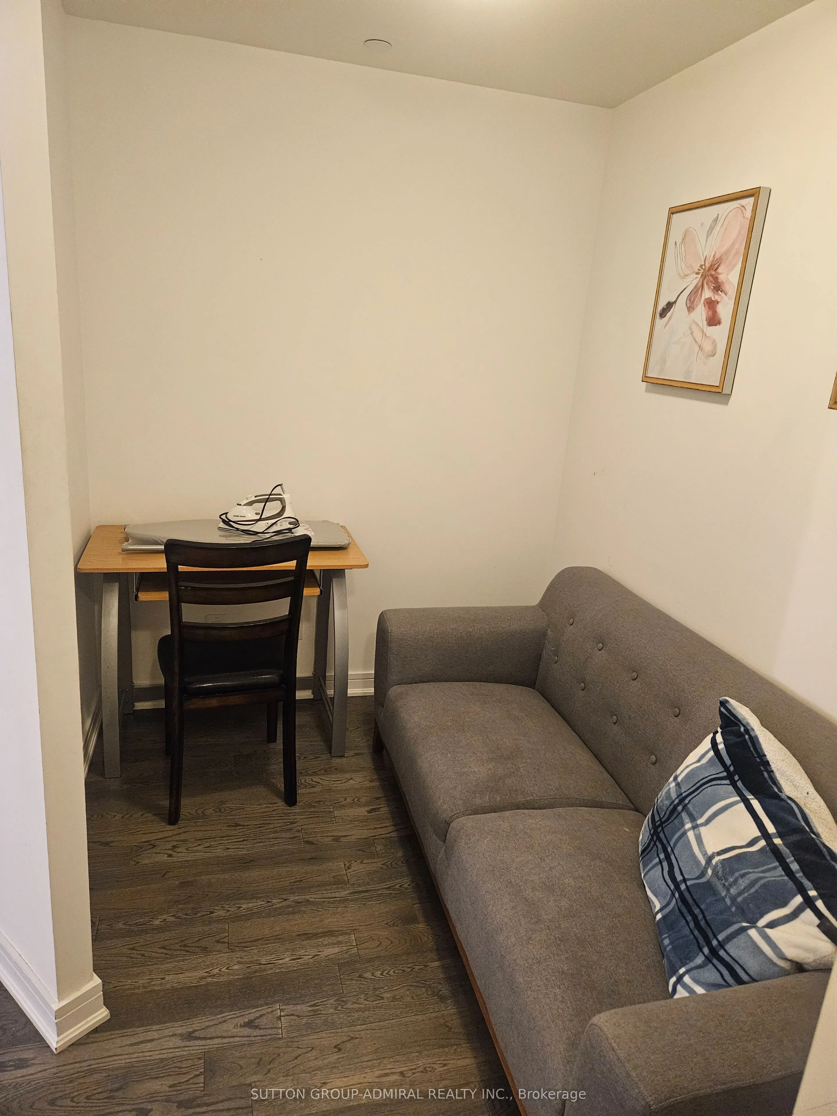 9199 Yonge Street #318