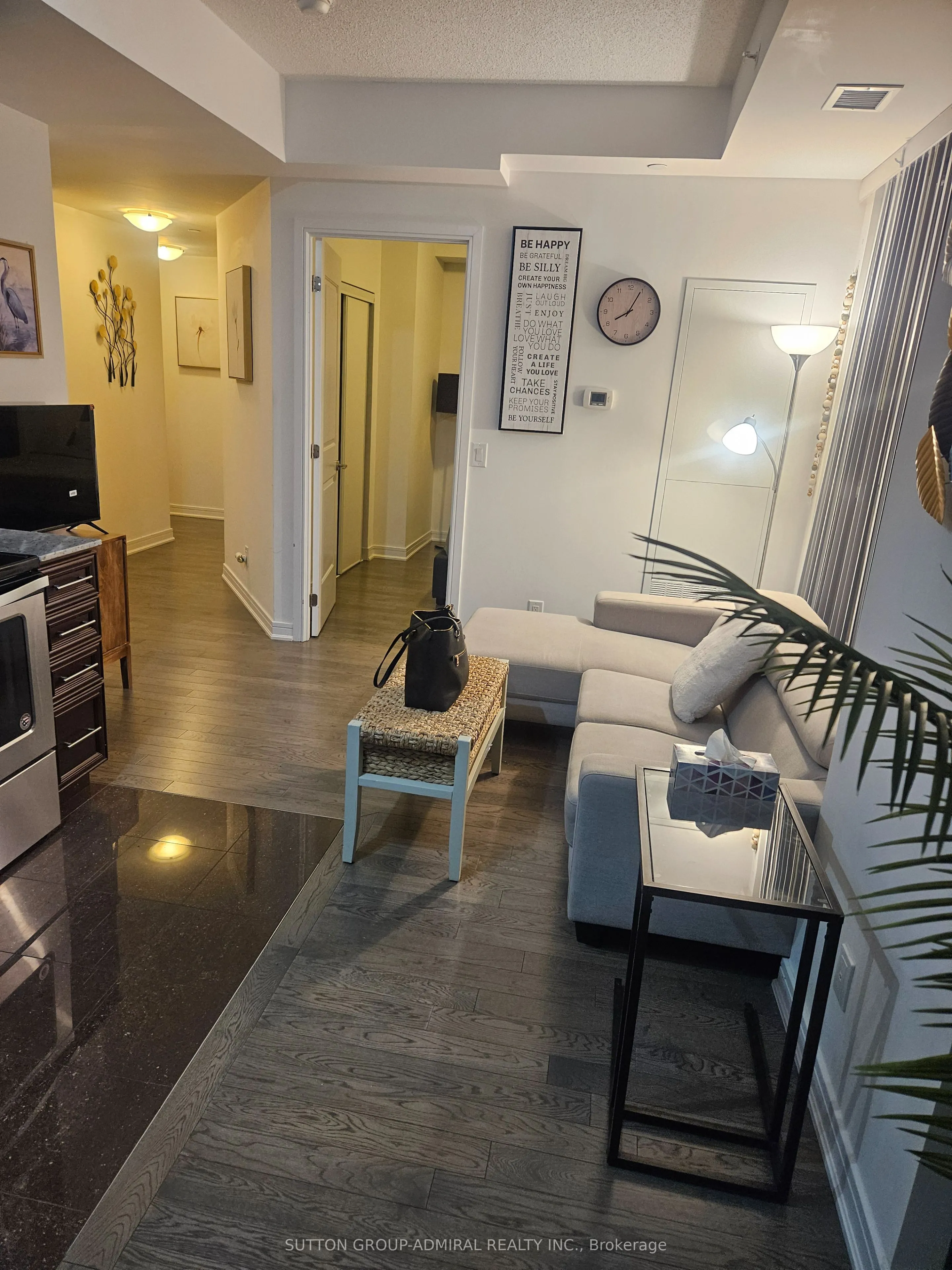 9199 Yonge Street #318