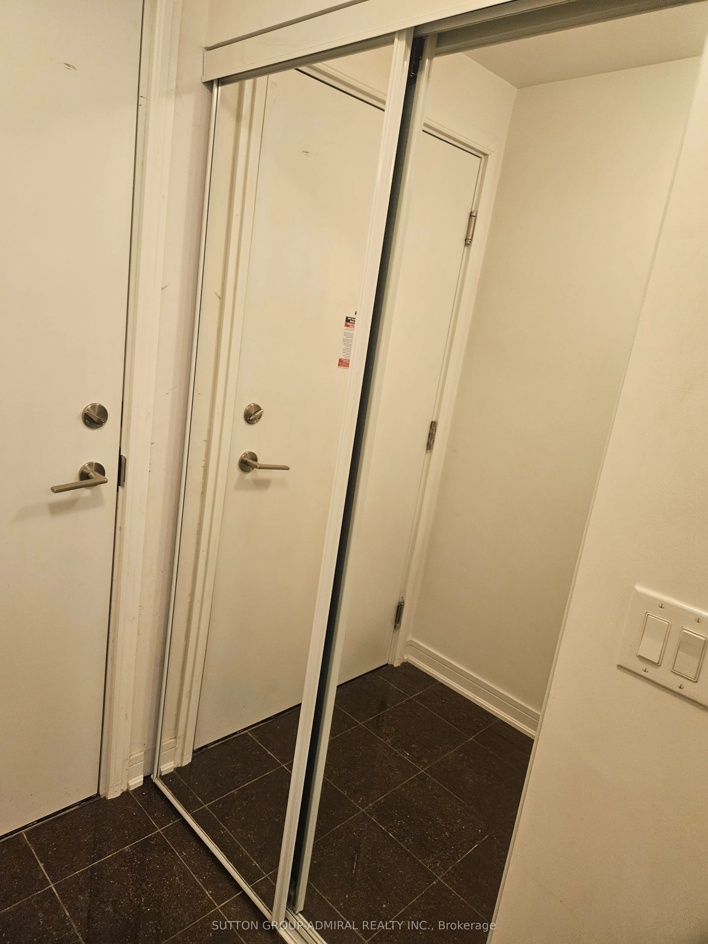 9199 Yonge Street #318