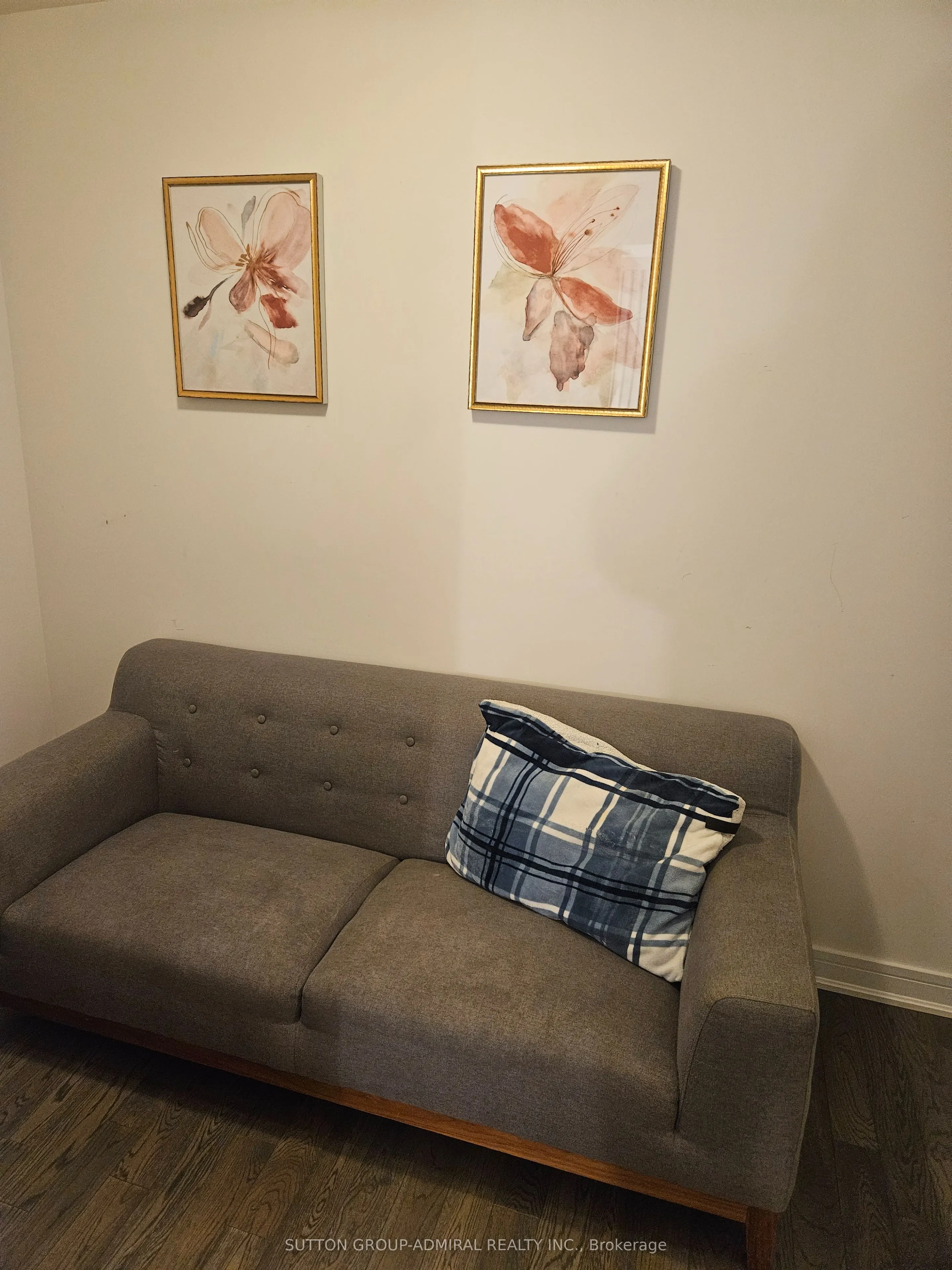 9199 Yonge Street #318
