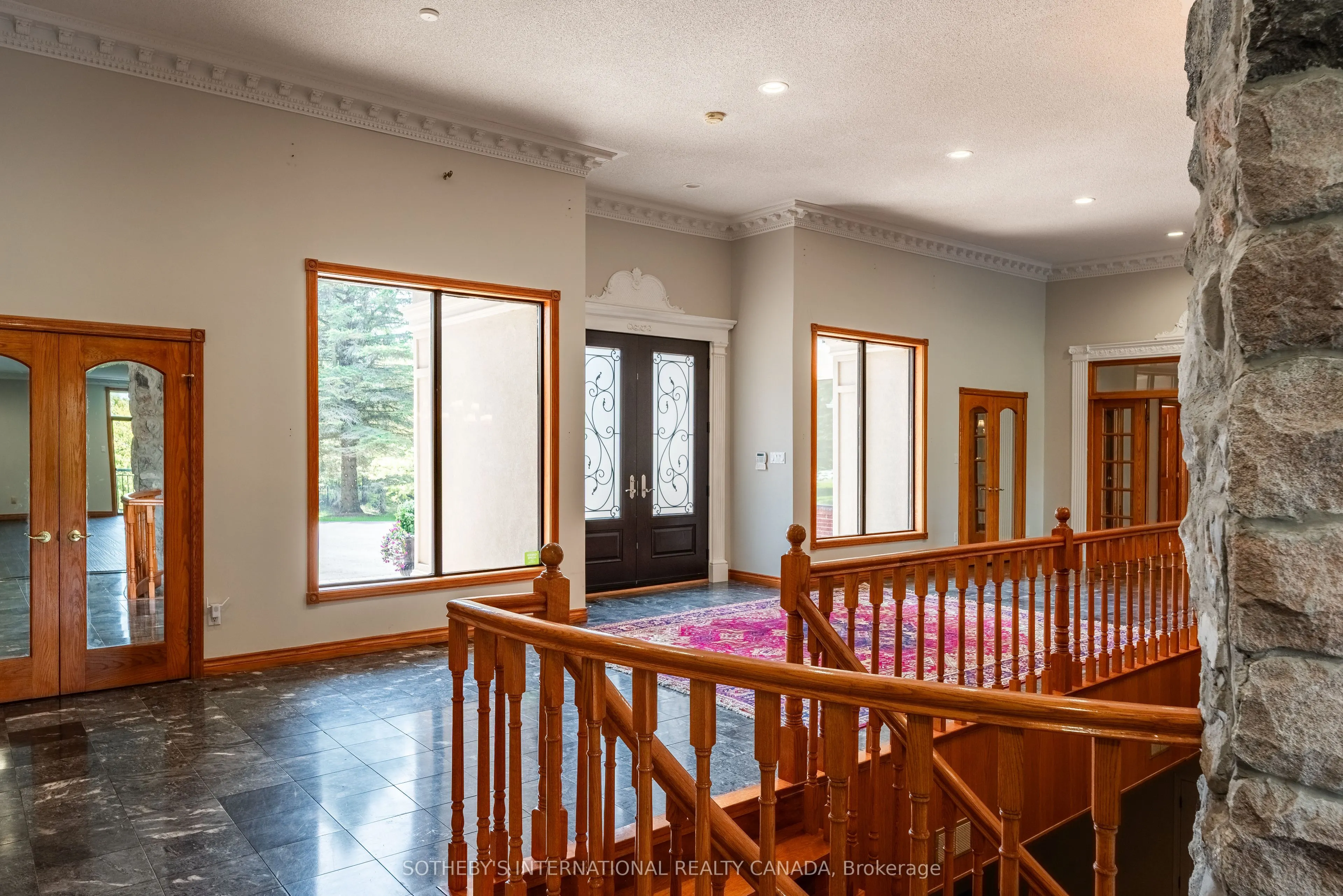 48 Scott Crescent