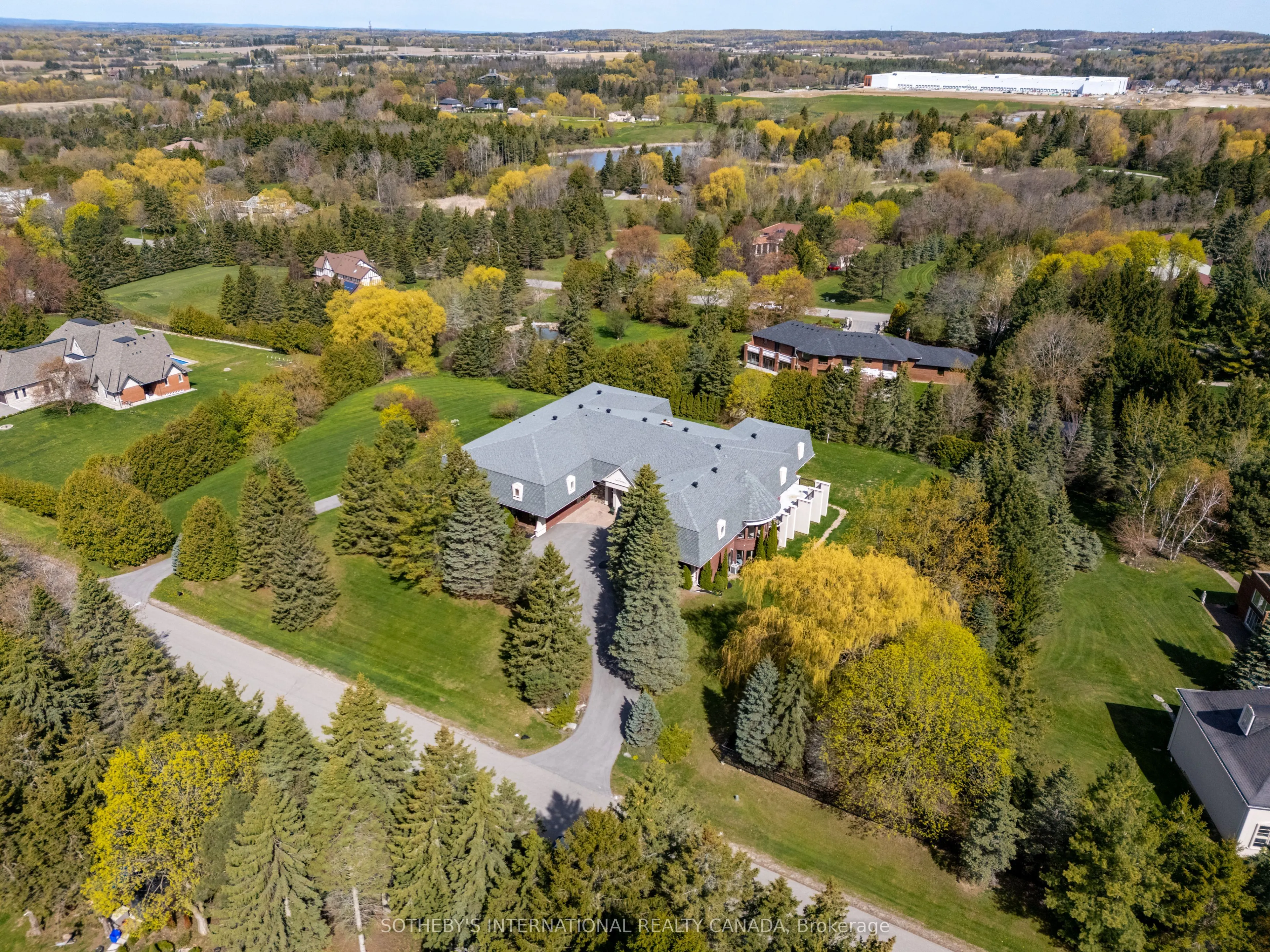 48 Scott Crescent