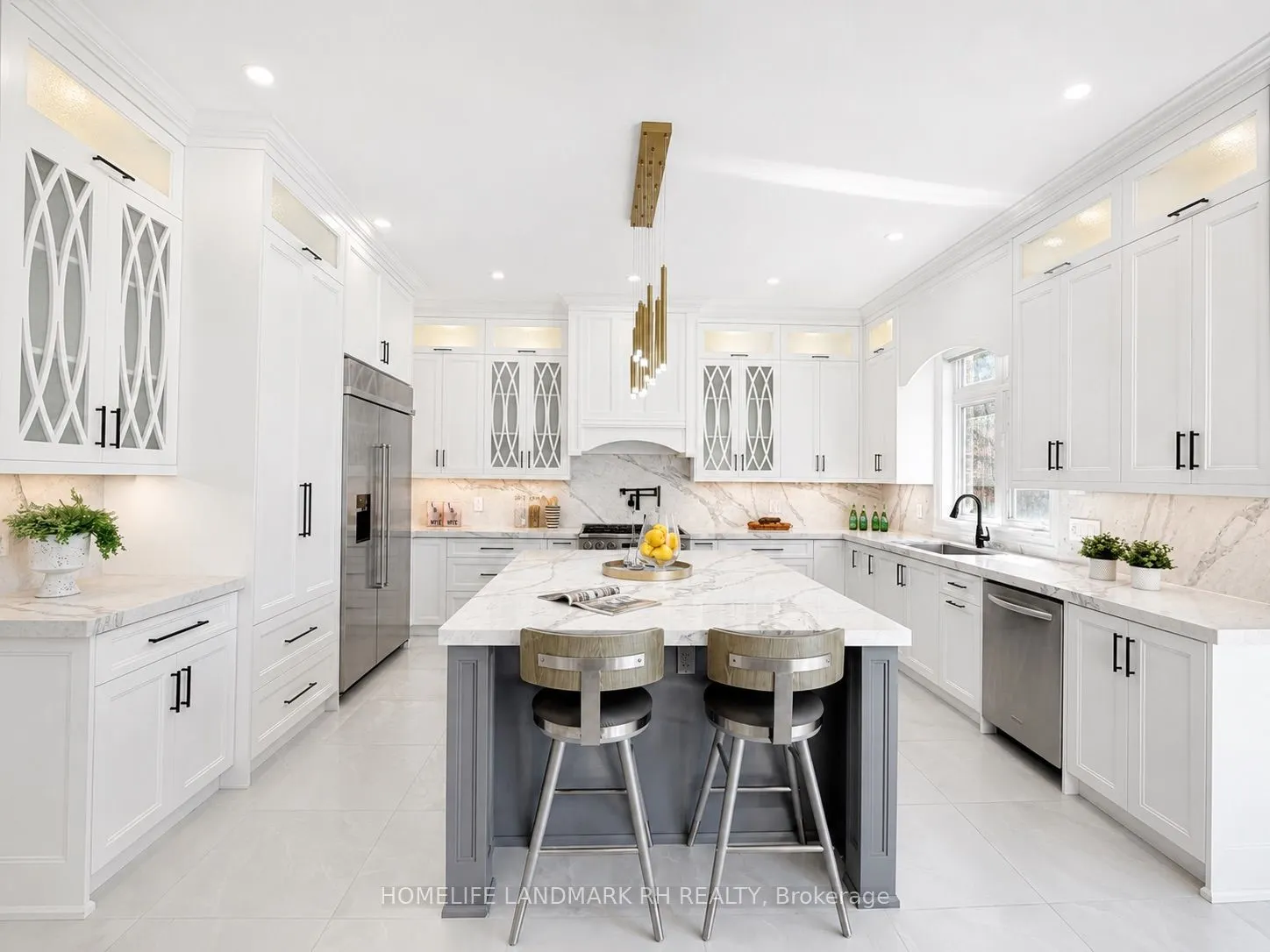 385 Kennedy Street W