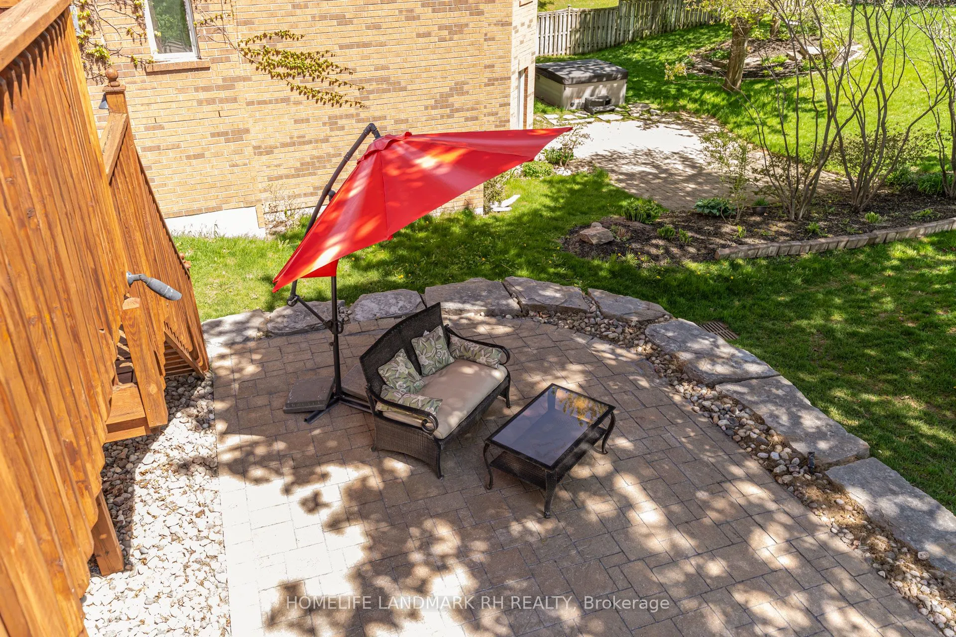 385 Kennedy Street W