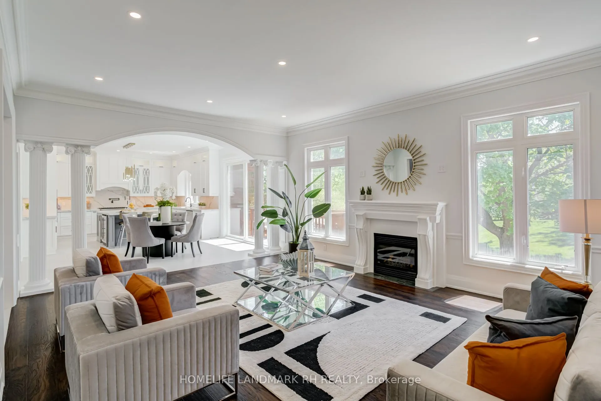 385 Kennedy Street W