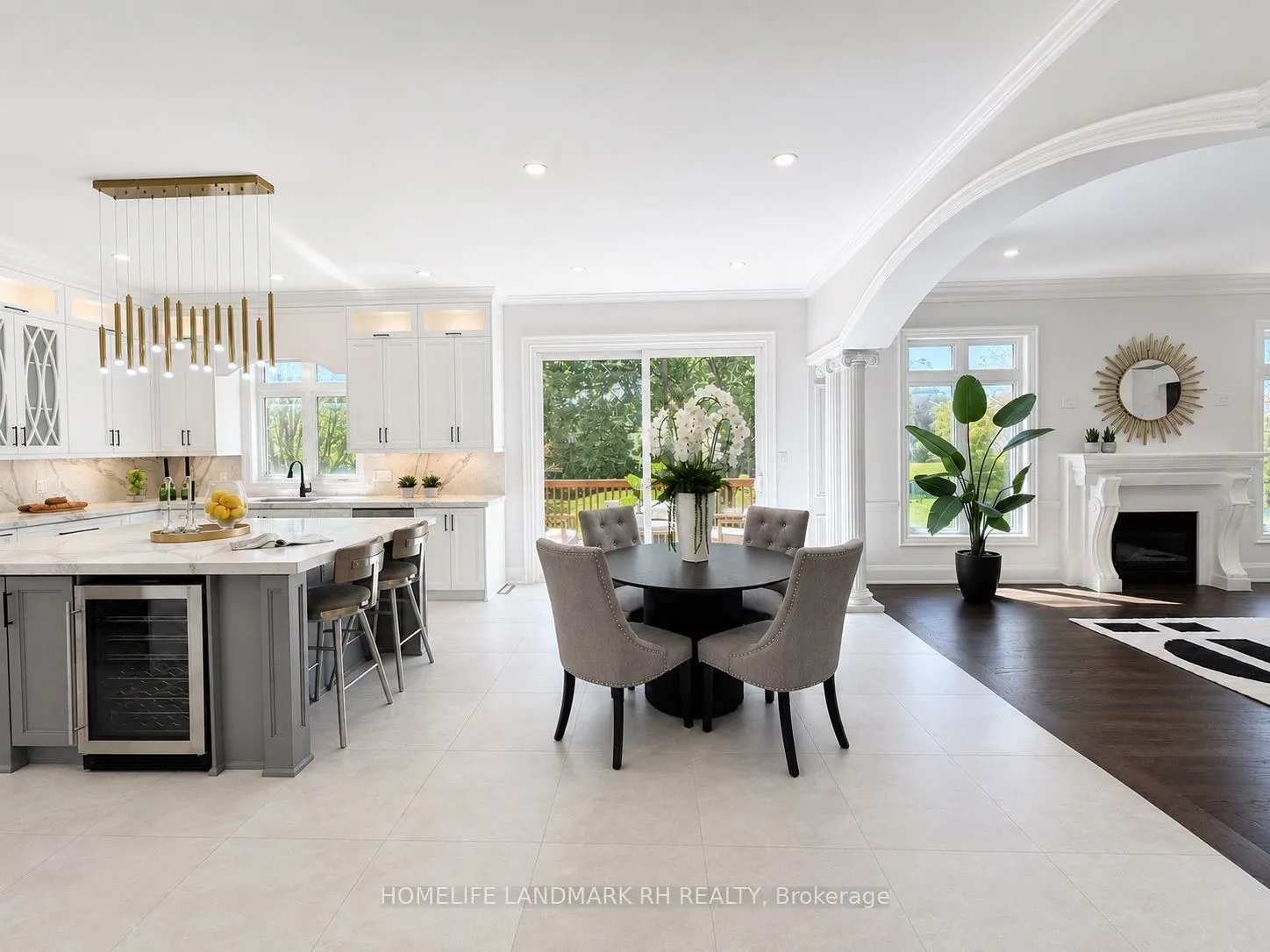385 Kennedy Street W