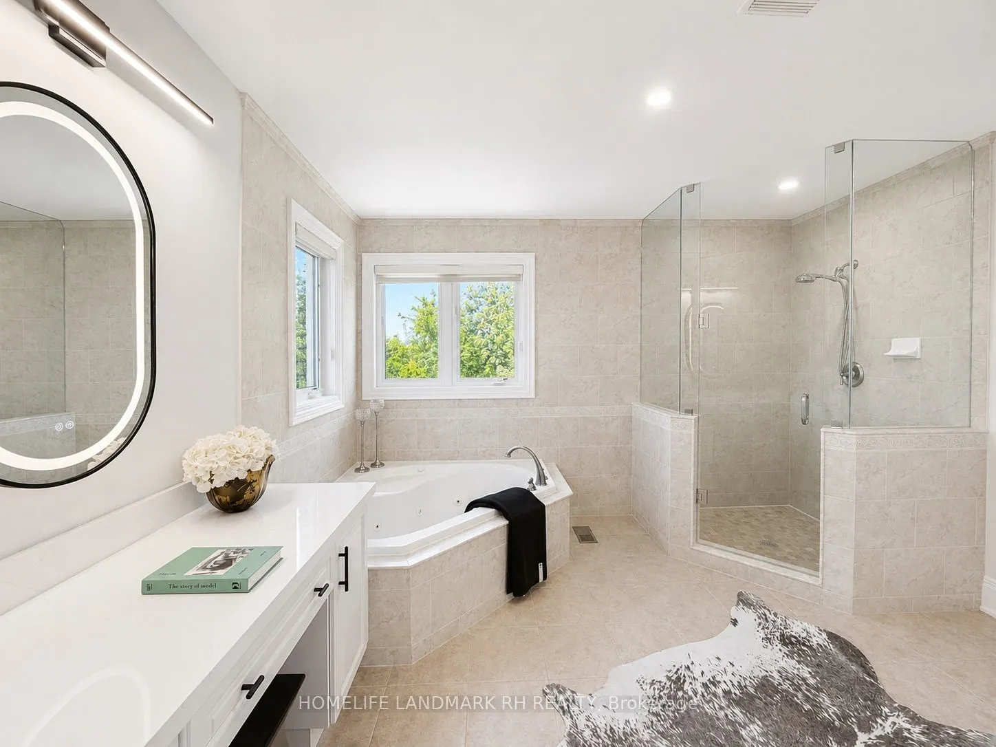 385 Kennedy Street W
