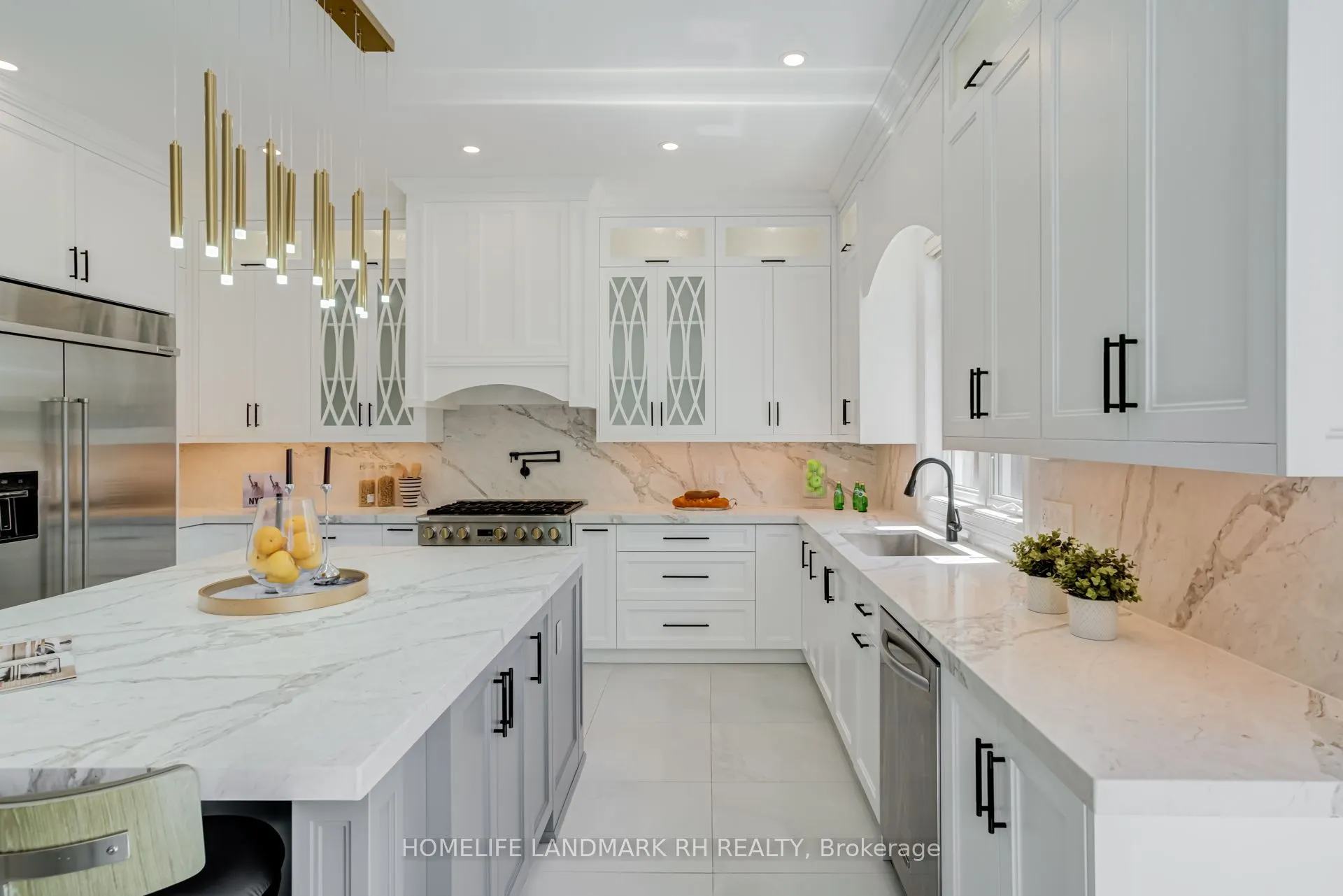 385 Kennedy Street W
