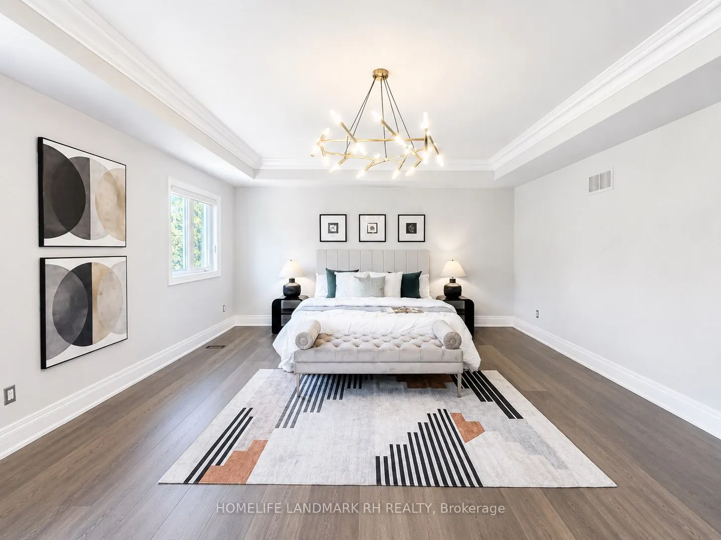 385 Kennedy Street W