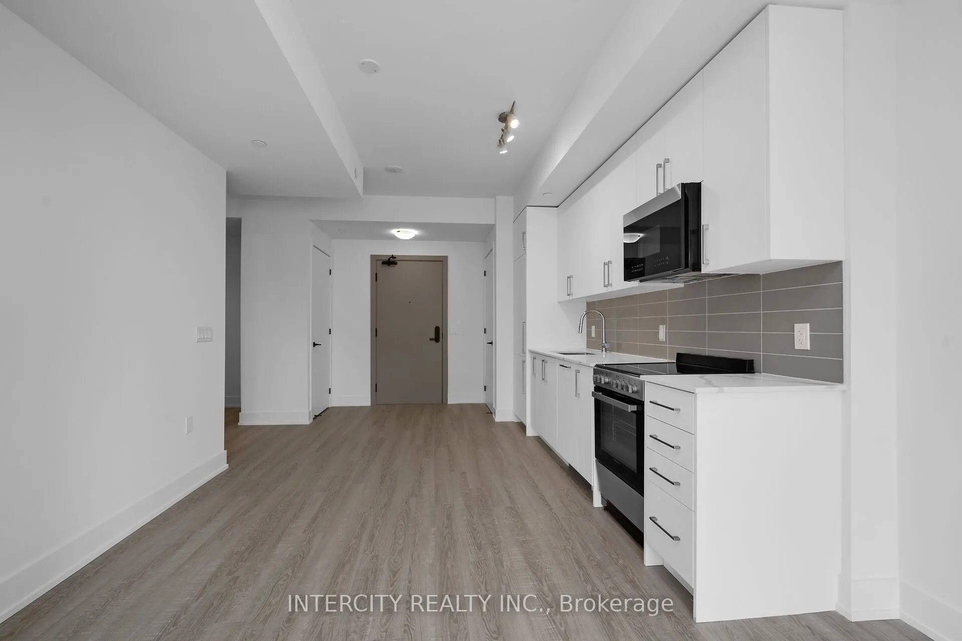 2075 King Road #227