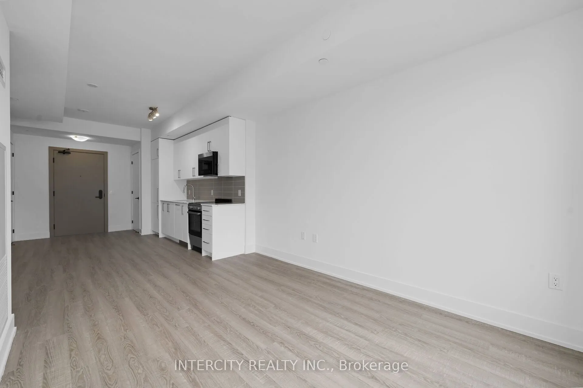 2075 King Road #227