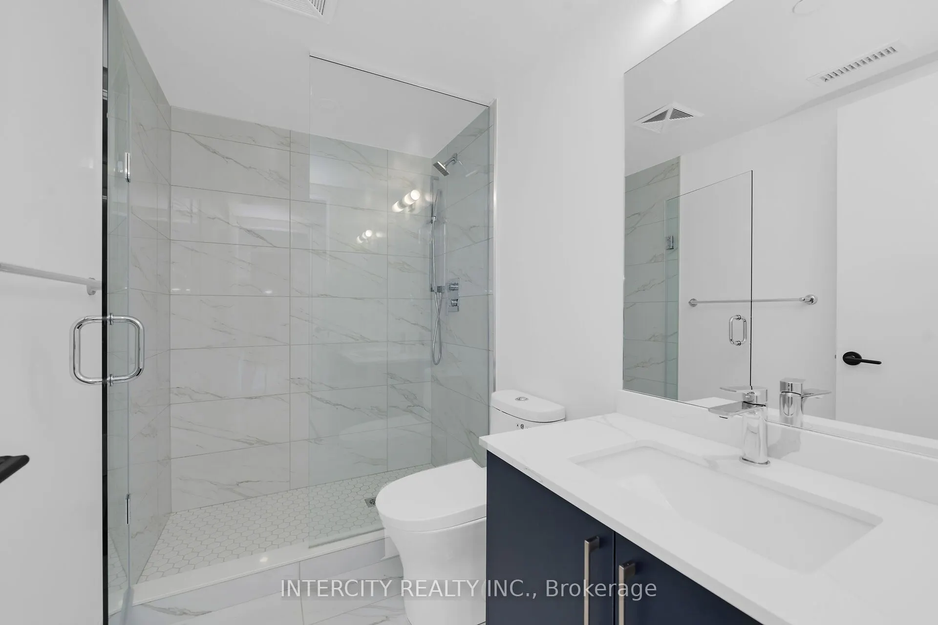 2075 King Road #240