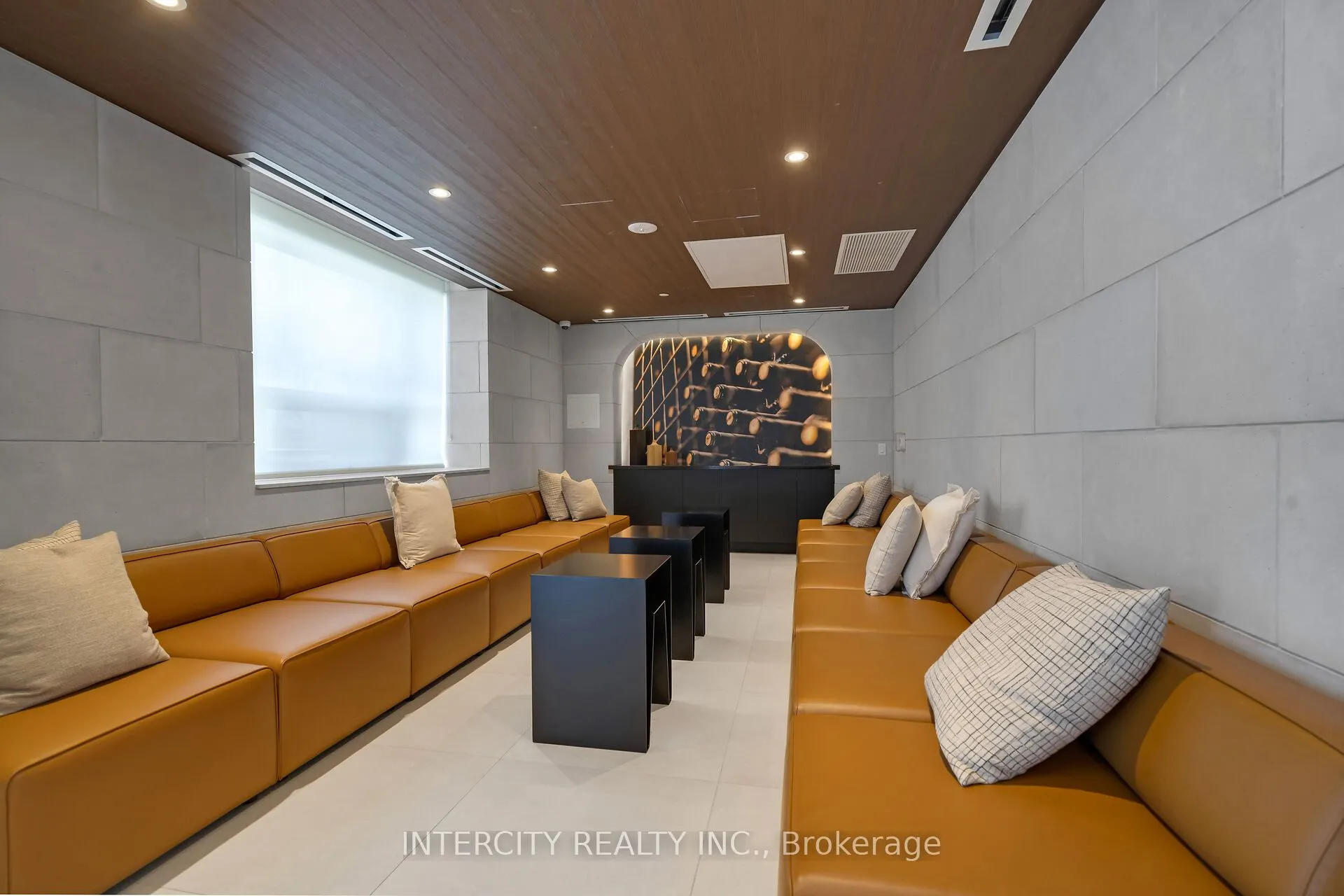 2075 King Road #240
