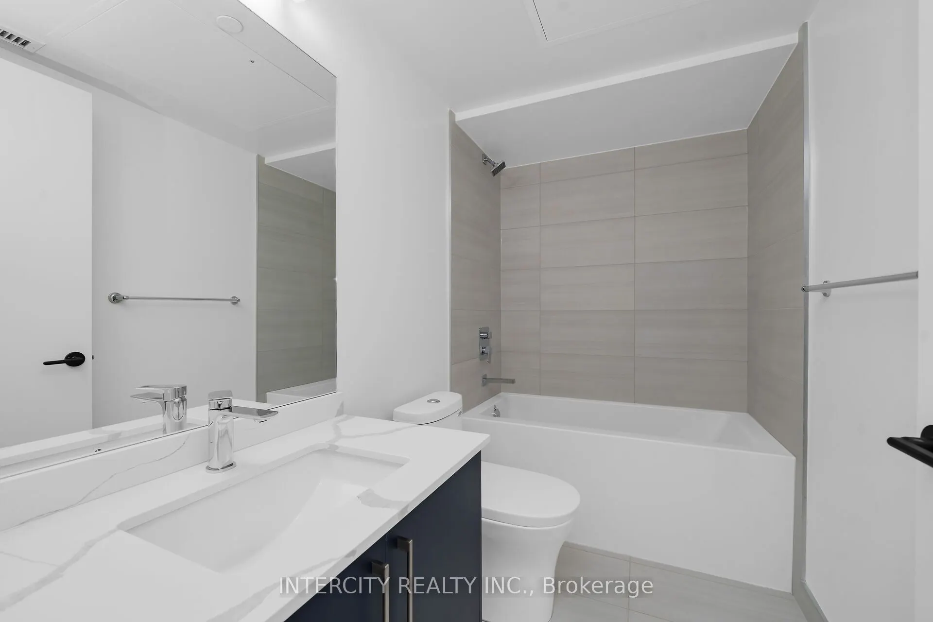 2075 King Road #240