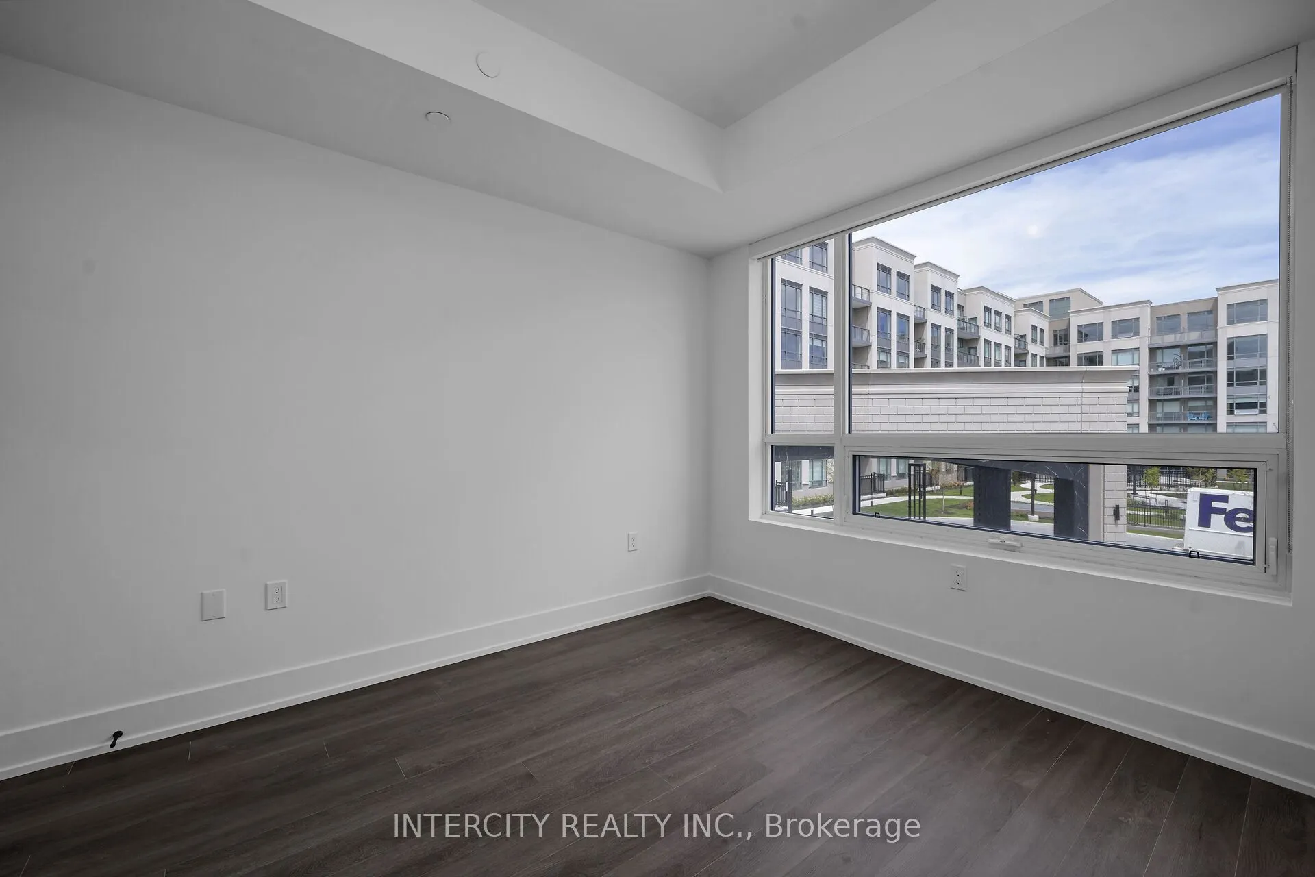 2075 King Road #215