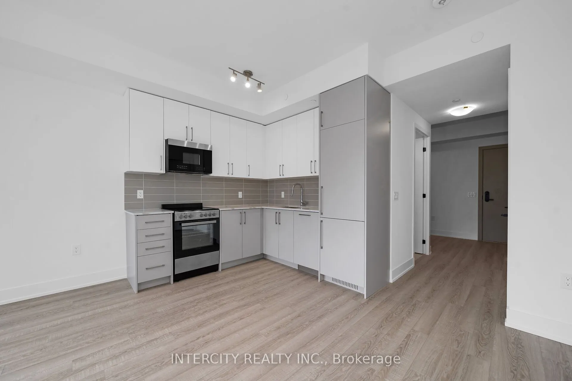 2075 King Road #312